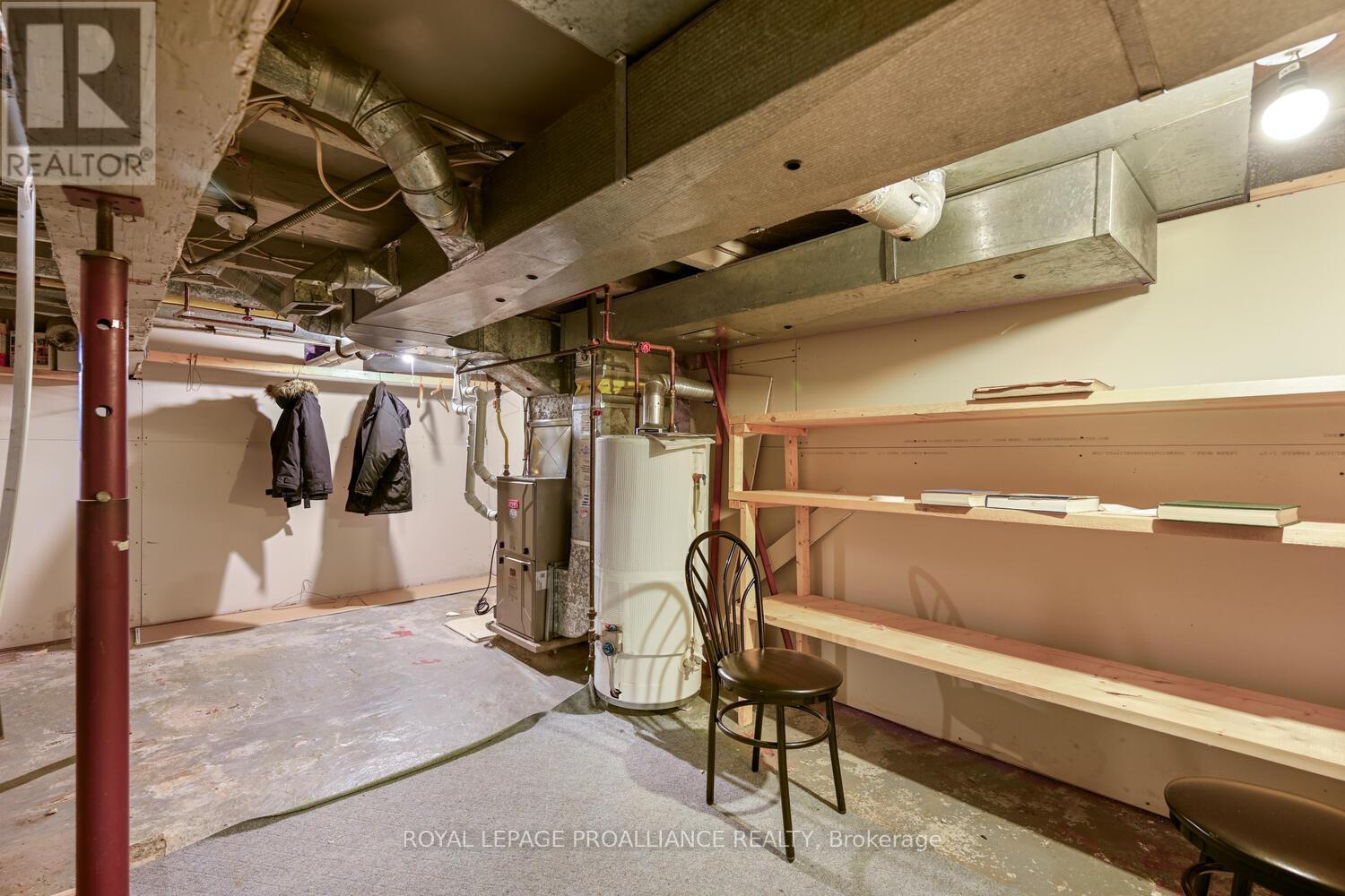 187 James Street E, Brockville, Ontario  K6V 1L4 - Photo 19 - X12451773