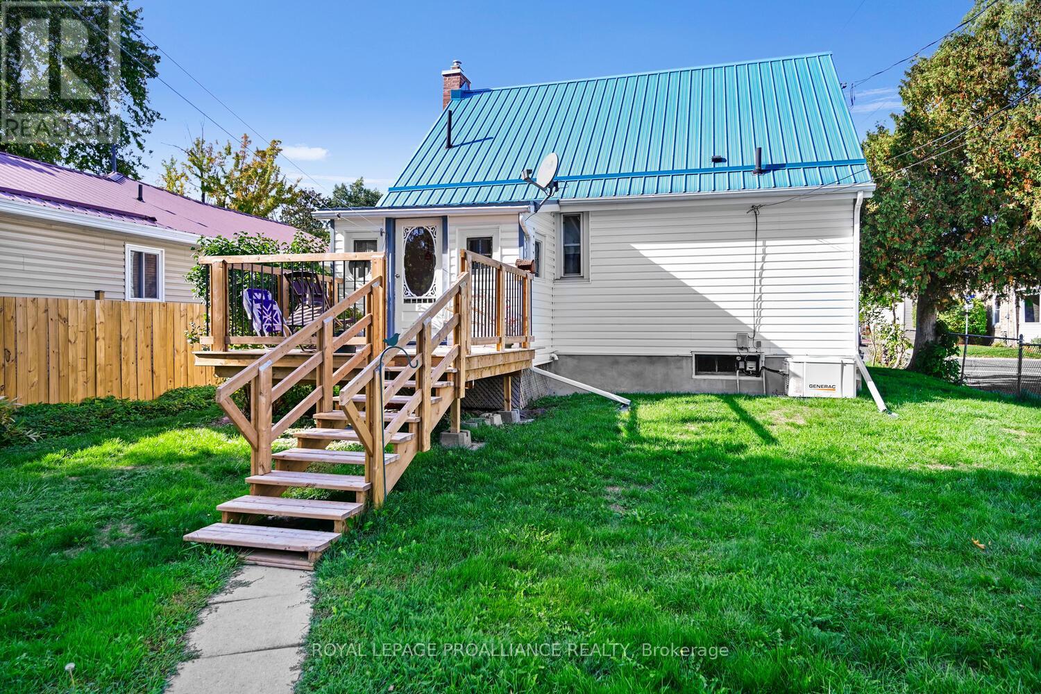 187 James Street E, Brockville, Ontario  K6V 1L4 - Photo 21 - X12451773