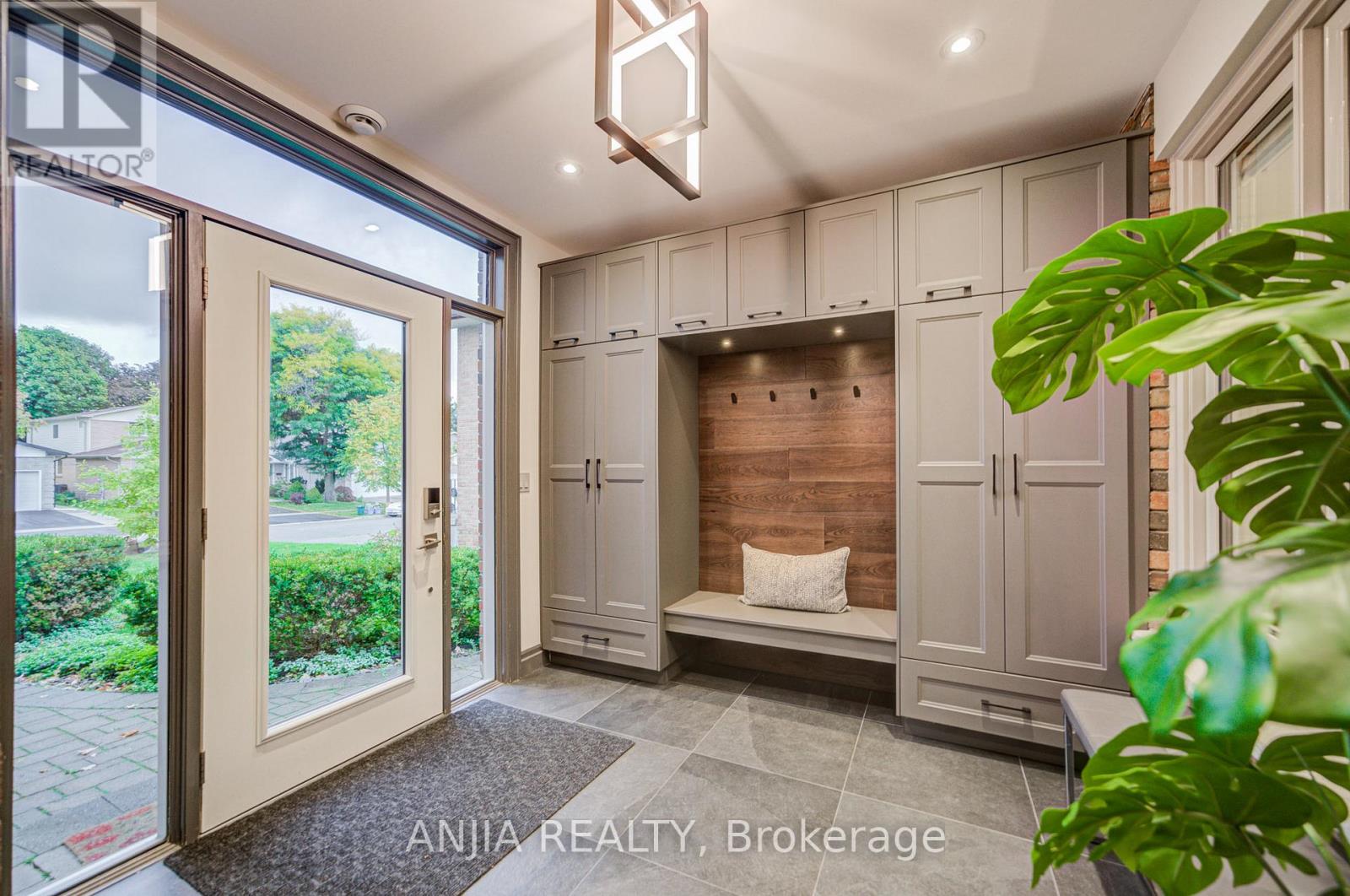 31 Holm Crescent, Markham (Aileen-Willowbrook), Ontario  L3T 5M4 - Photo 10 - N12451543