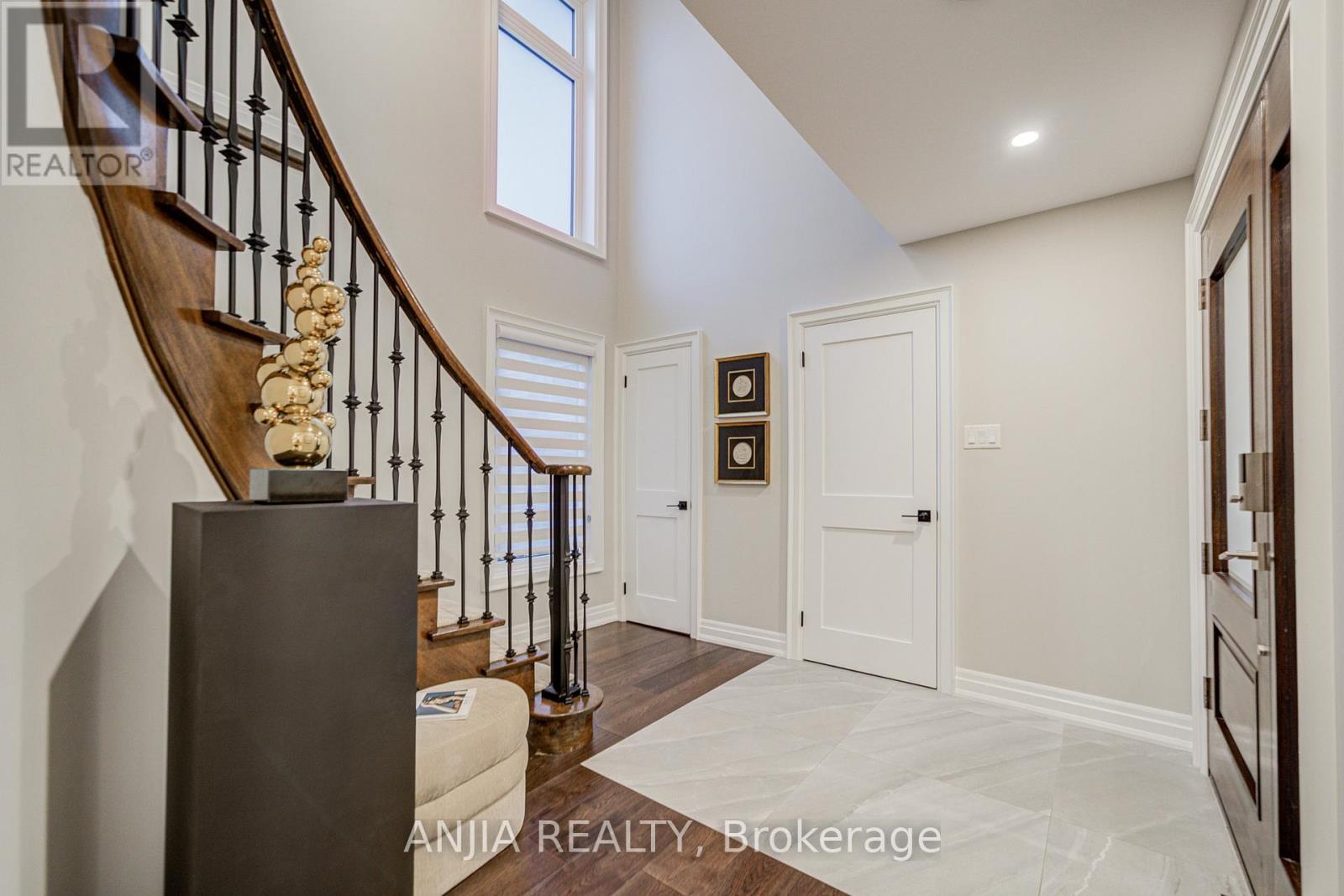 31 Holm Crescent, Markham (Aileen-Willowbrook), Ontario  L3T 5M4 - Photo 12 - N12451543