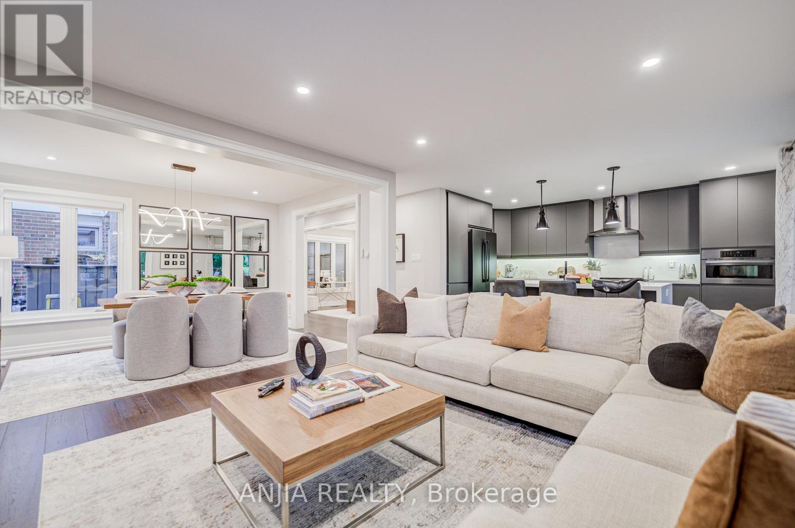 31 Holm Crescent, Markham (Aileen-Willowbrook), Ontario  L3T 5M4 - Photo 19 - N12451543