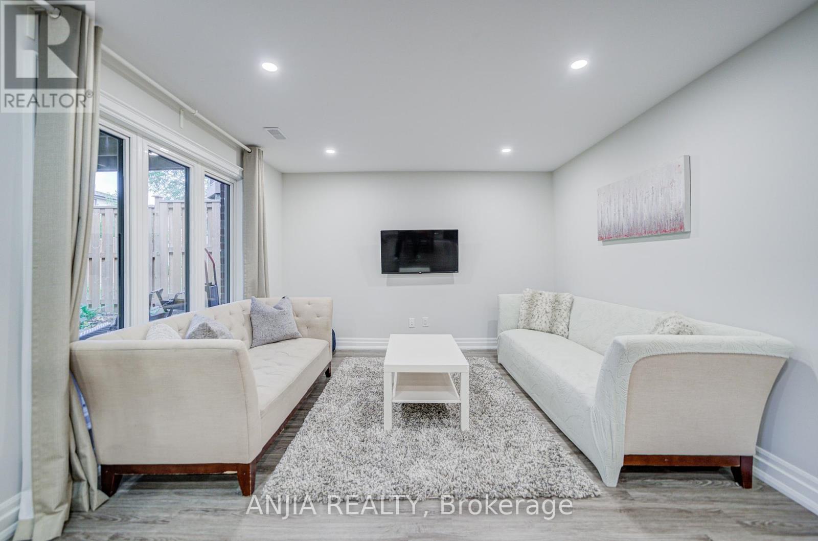 31 Holm Crescent, Markham (Aileen-Willowbrook), Ontario  L3T 5M4 - Photo 43 - N12451543