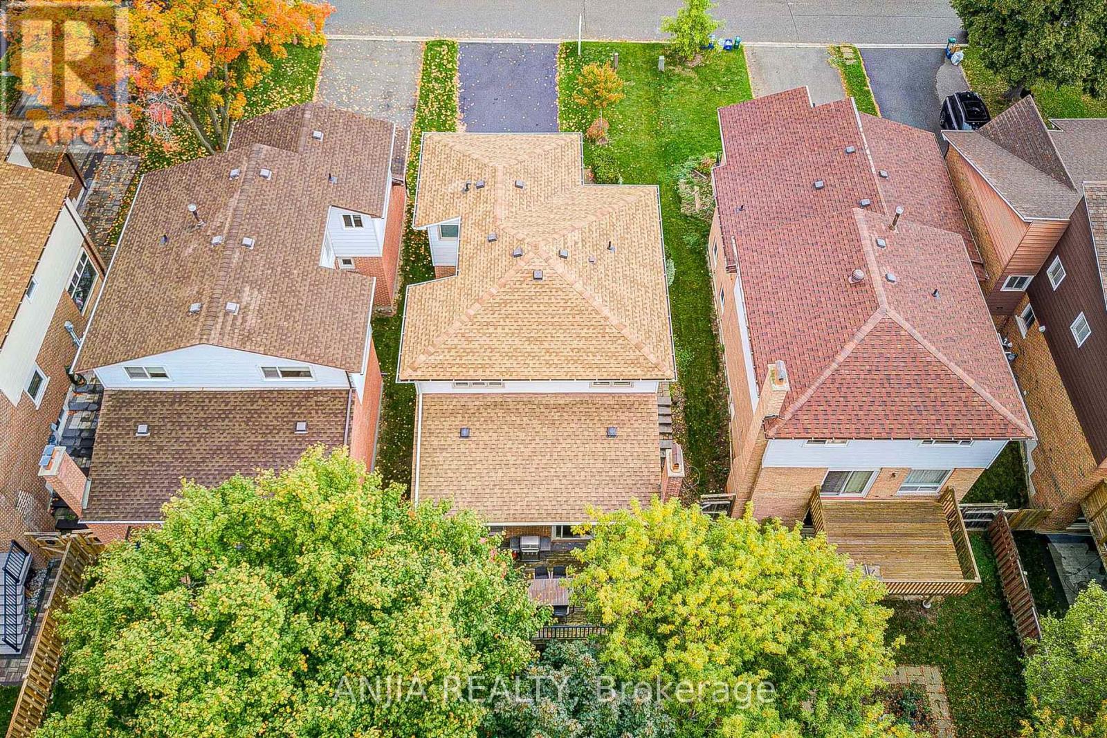 31 Holm Crescent, Markham (Aileen-Willowbrook), Ontario  L3T 5M4 - Photo 9 - N12451543