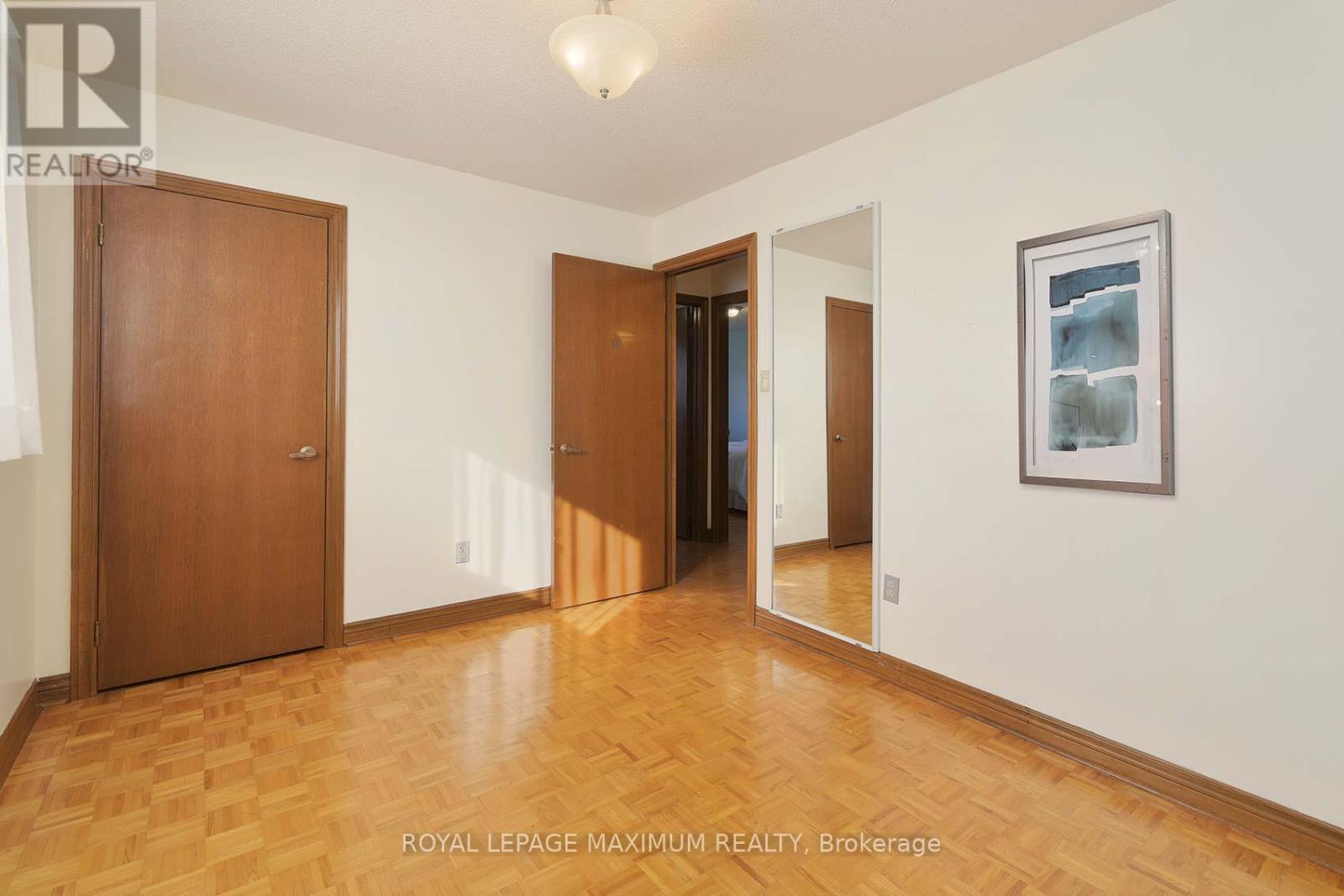42 Kaiser Drive, Vaughan (West Woodbridge), Ontario  L4L 3V4 - Photo 19 - N12451547