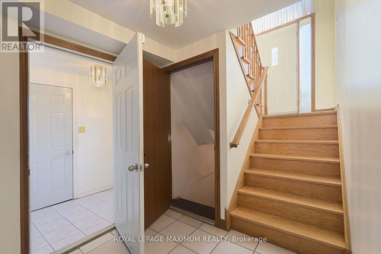 42 Kaiser Drive, Vaughan (West Woodbridge), Ontario  L4L 3V4 - Photo 34 - N12451547