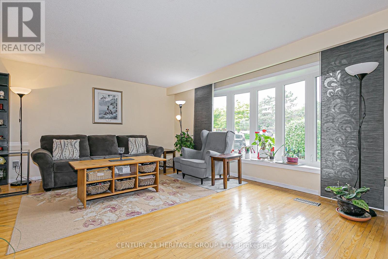 67 Devins Drive, Aurora (Aurora Heights), Ontario  L4G 2Z5 - Photo 4 - N12451567