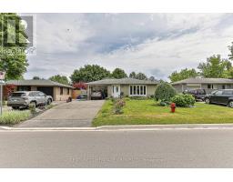 67 DEVINS DRIVE, Aurora, Ontario