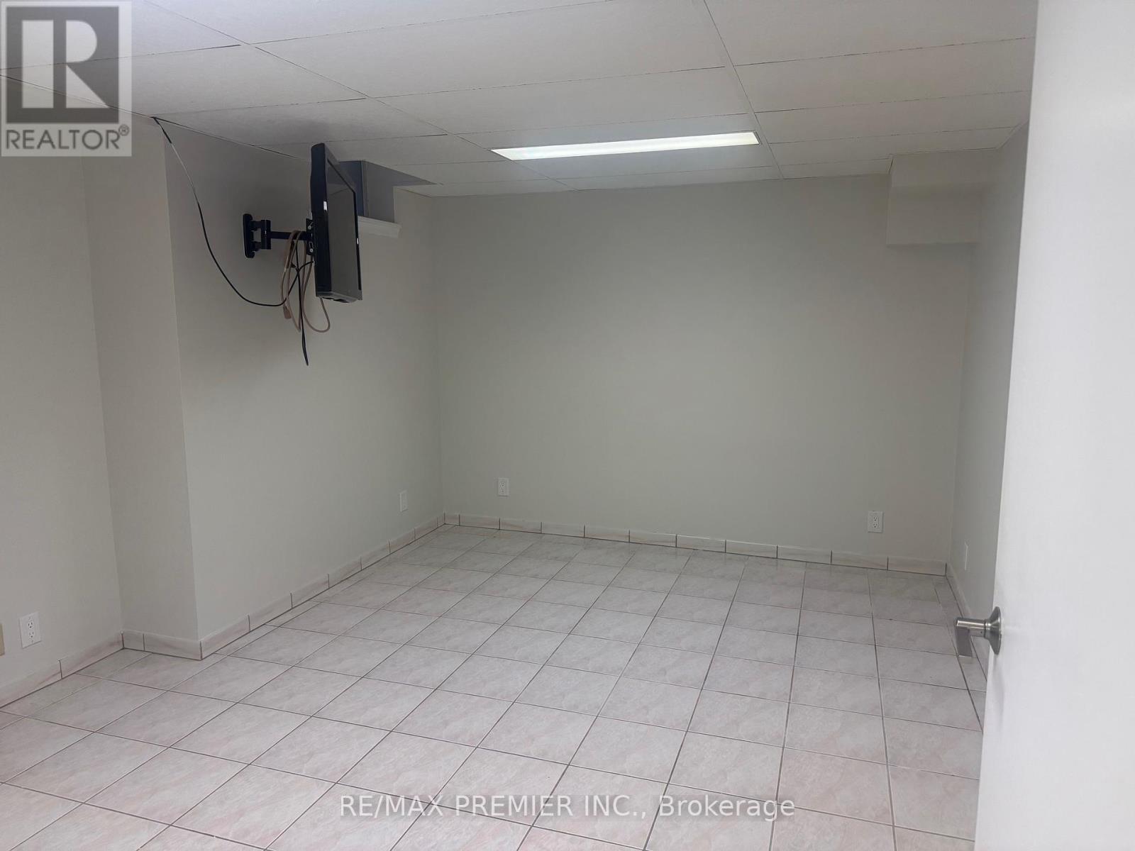 Bsmt - 135 Coronation Street, Vaughan, Ontario  L4L 6M6 - Photo 6 - N12451590