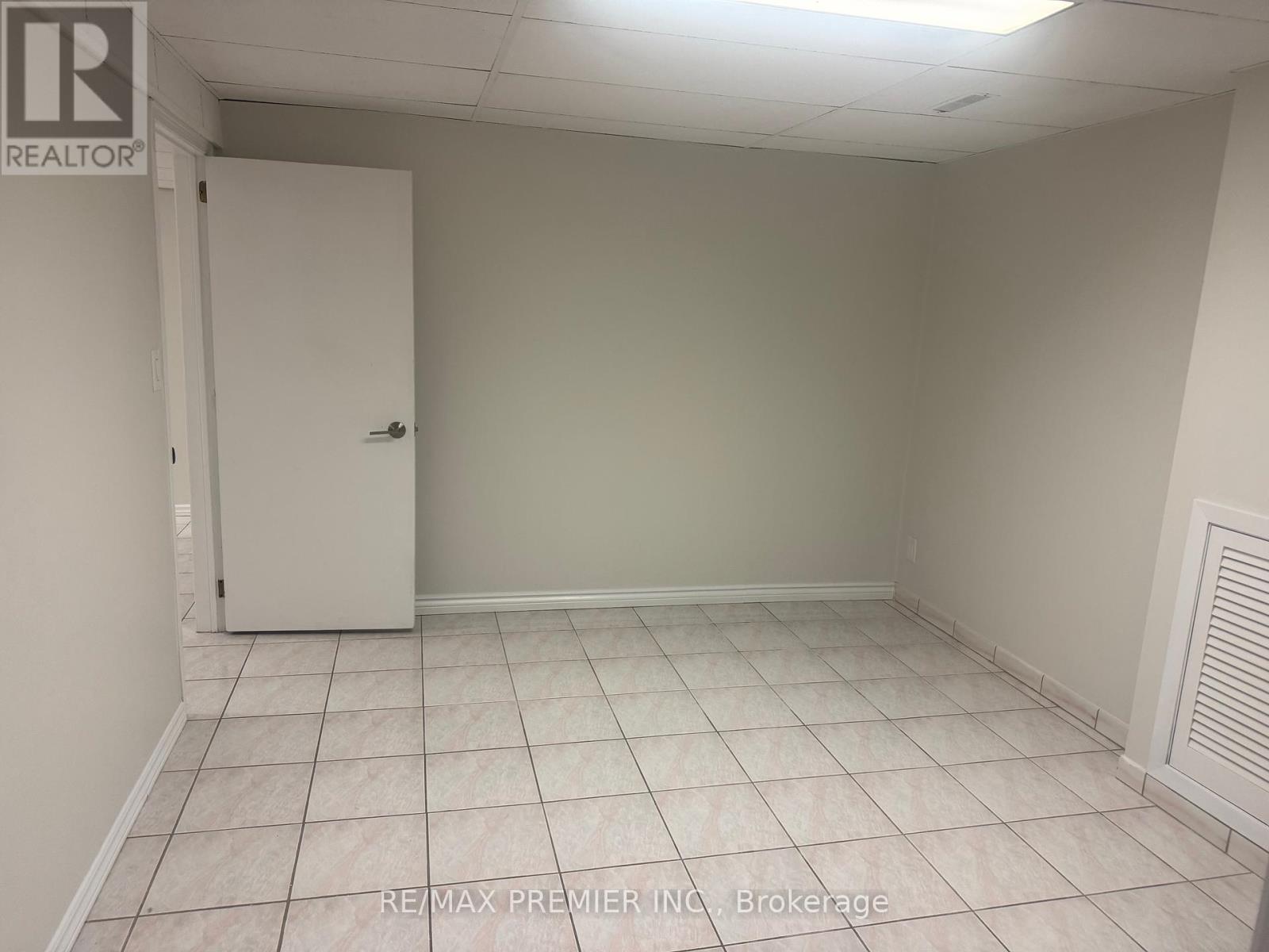 Bsmt - 135 Coronation Street, Vaughan, Ontario  L4L 6M6 - Photo 7 - N12451590