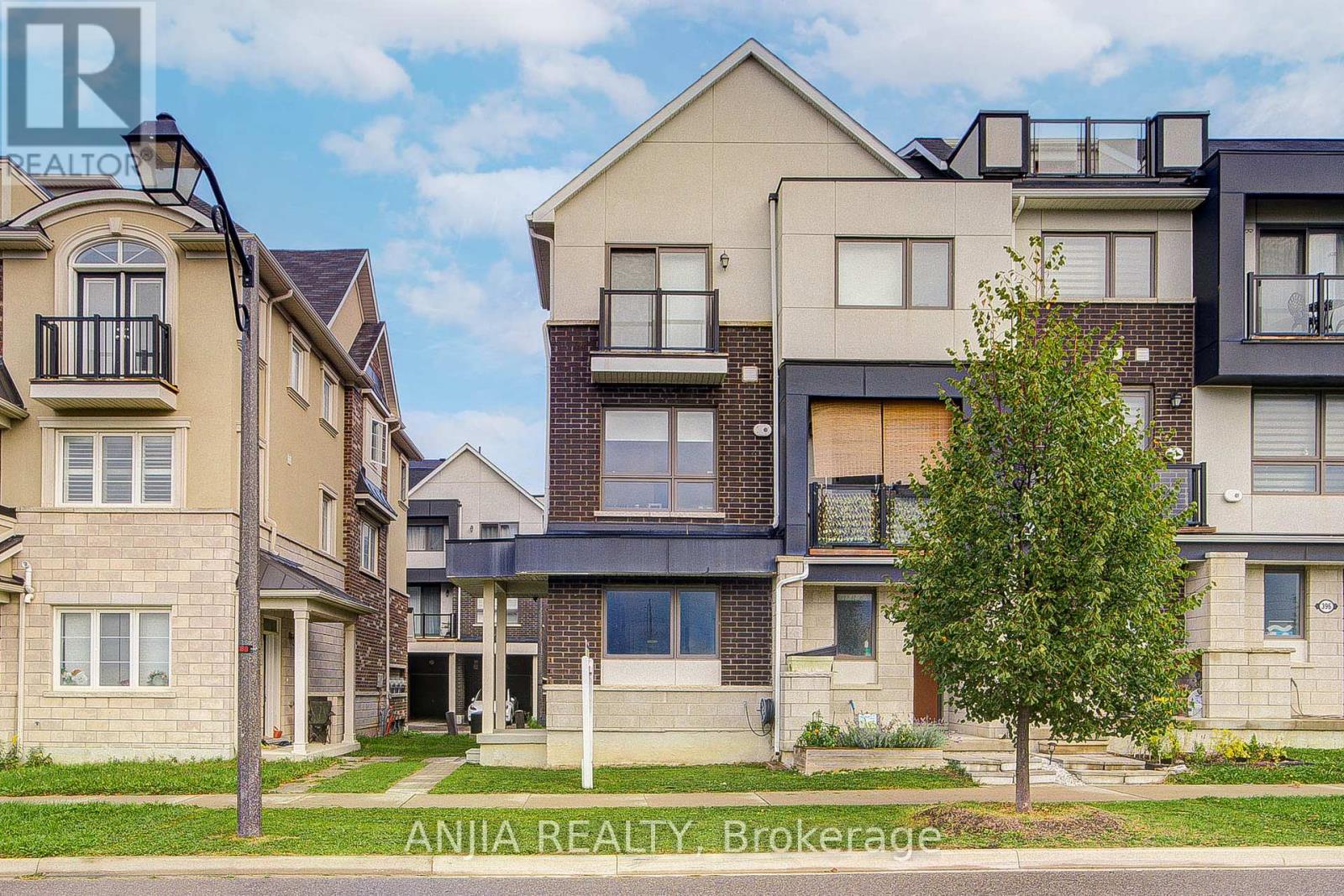 390 Arthur Bonner Avenue, Markham (Cornell), Ontario  L6B 1N1 - Photo 2 - N12451611
