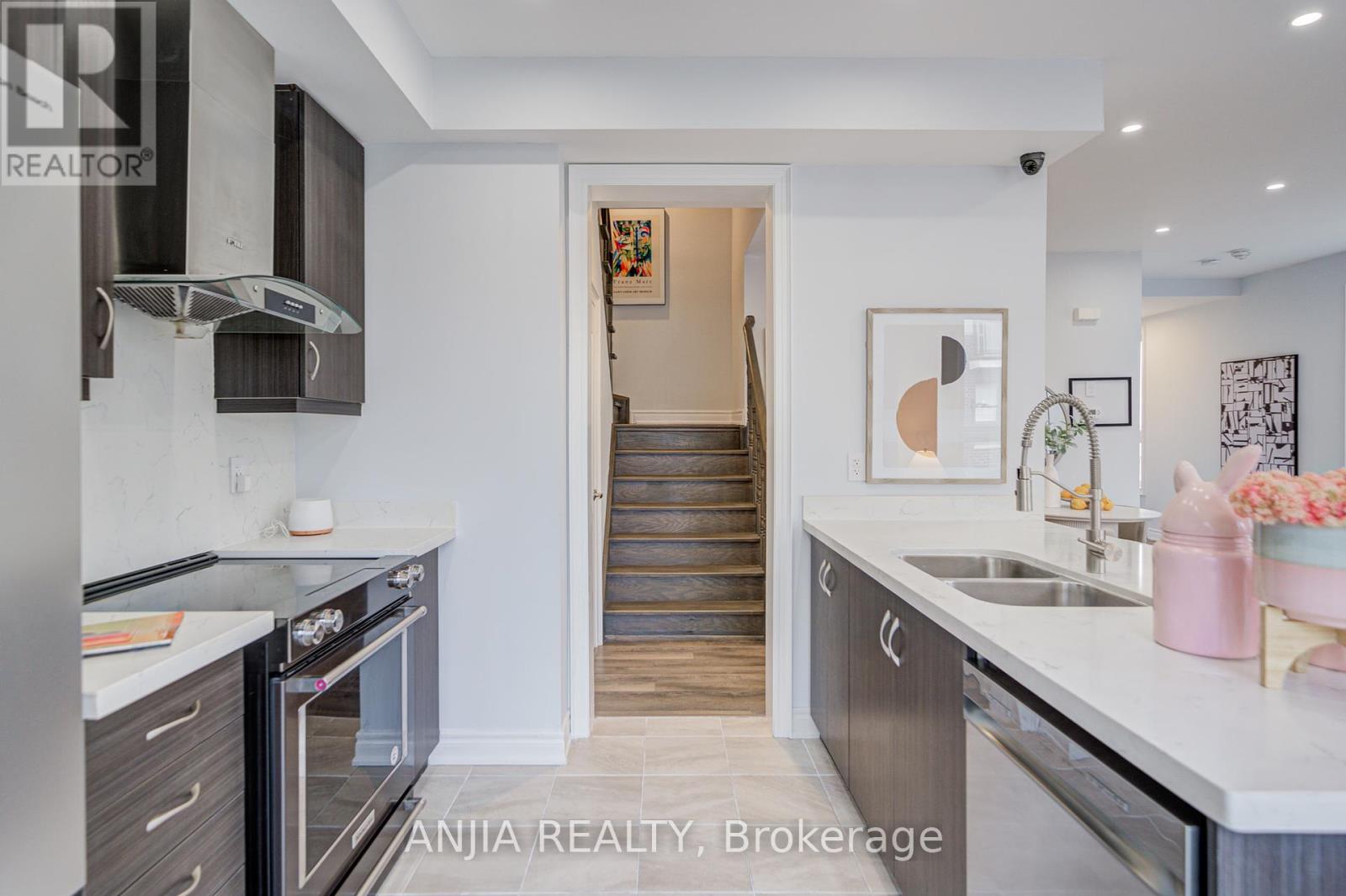 390 Arthur Bonner Avenue, Markham (Cornell), Ontario  L6B 1N1 - Photo 23 - N12451611