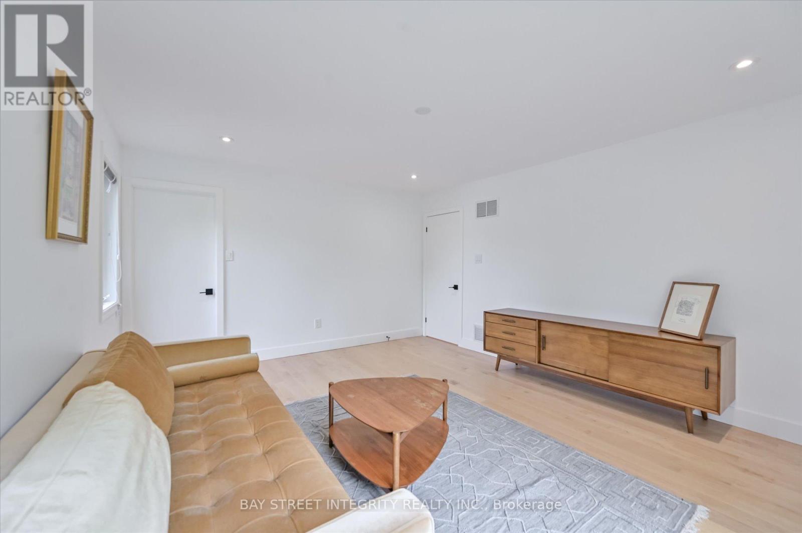 197 Garden Avenue, Richmond Hill, Ontario  L4C 6L8 - Photo 29 - N12451641