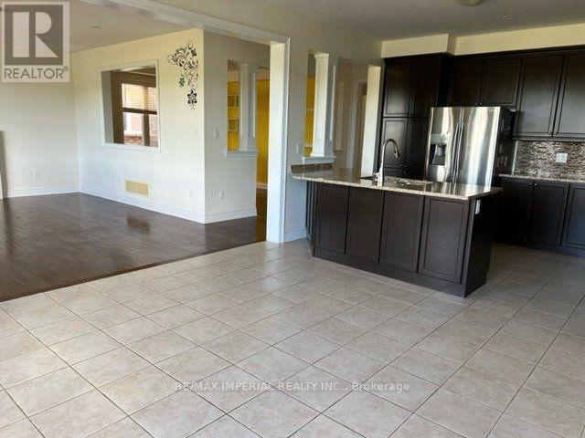 38 Brucefield Court, Whitchurch-Stouffville, Ontario  L4A 1V5 - Photo 7 - N12451660