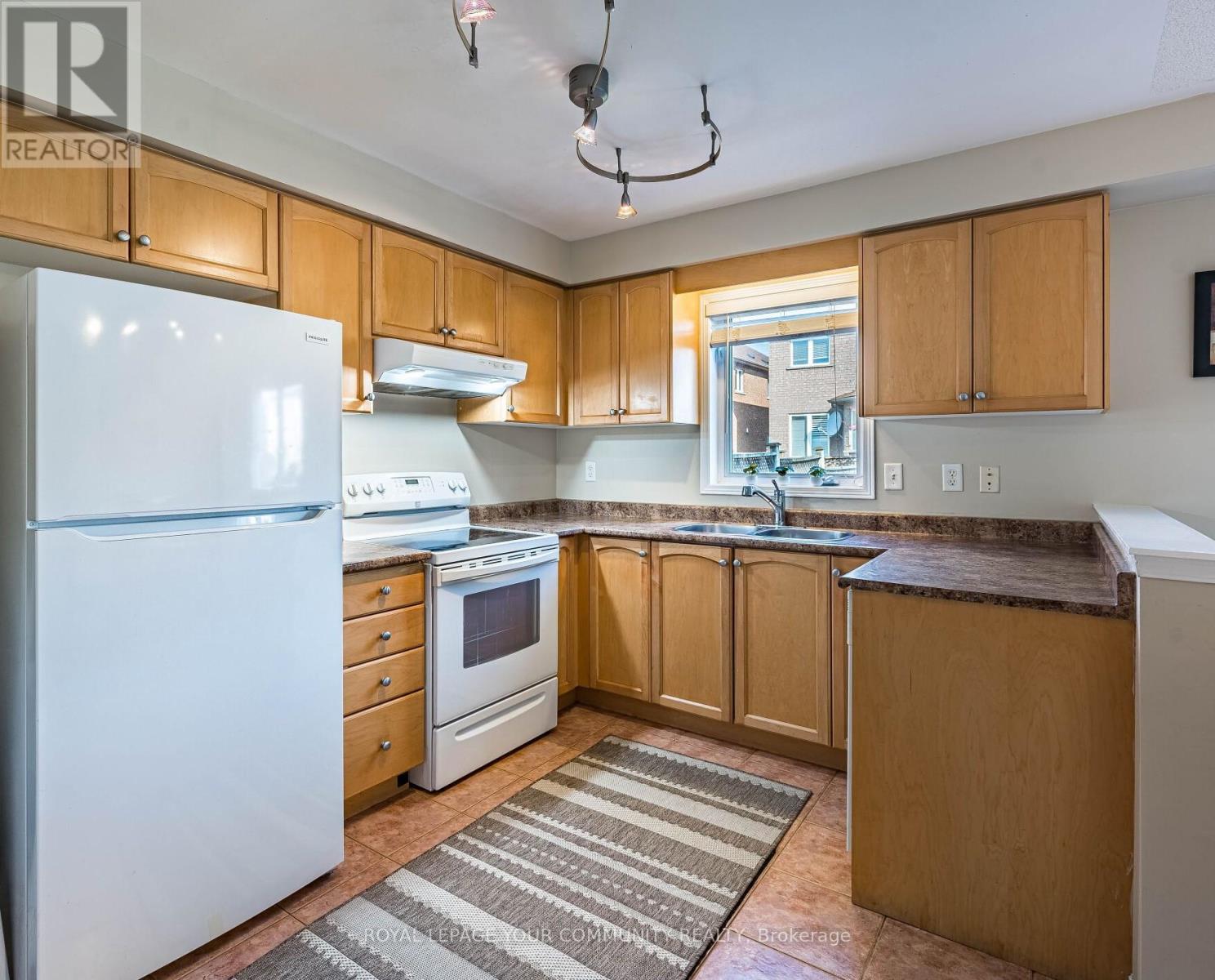 57 Kalmar Crescent, Richmond Hill (Oak Ridges), Ontario  L4E 3Z4 - Photo 11 - N12451669