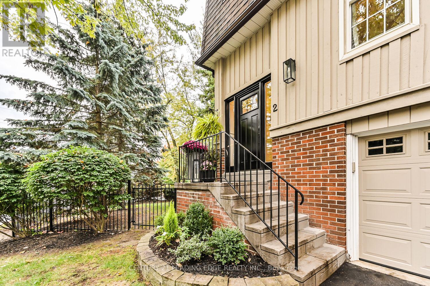 2 Bramble Way, Markham, Ontario  L3P 3V8 - Photo 3 - N12451679