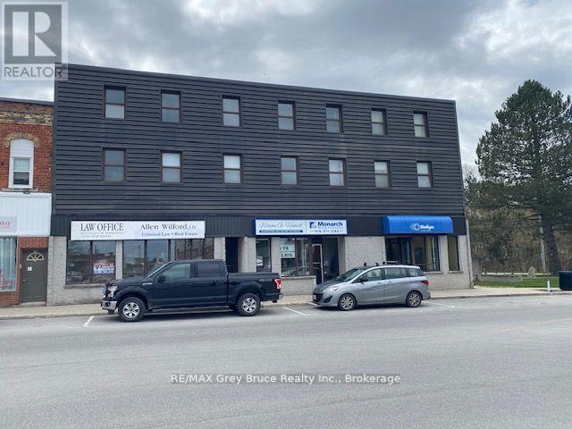 153 8th Street E, Owen Sound, Ontario  N4K 2C6 - Photo 2 - X12451760