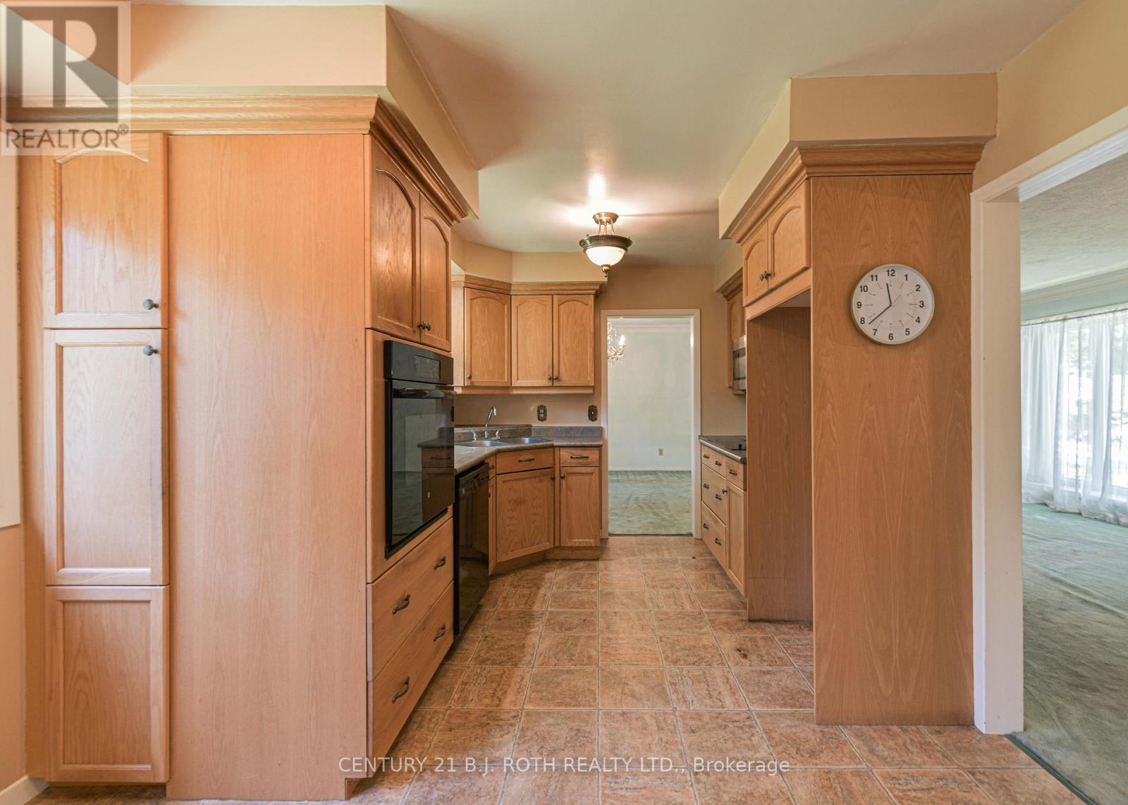 417 Harmon Road, Orillia, Ontario  L3V 2H3 - Photo 31 - S12451594