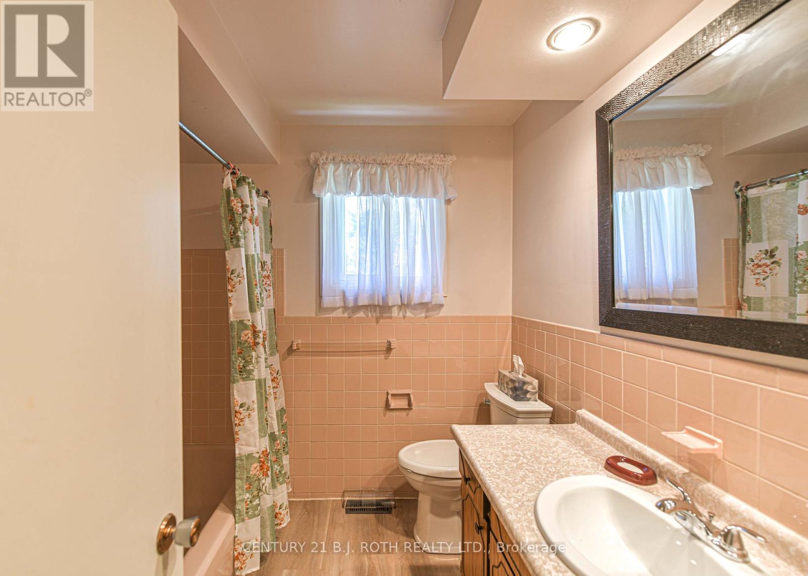 417 Harmon Road, Orillia, Ontario  L3V 2H3 - Photo 33 - S12451594