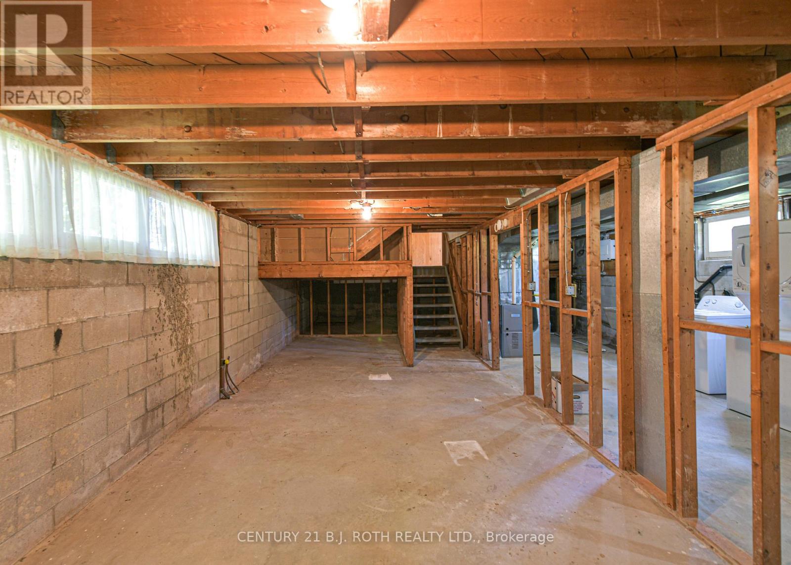 417 Harmon Road, Orillia, Ontario  L3V 2H3 - Photo 43 - S12451594