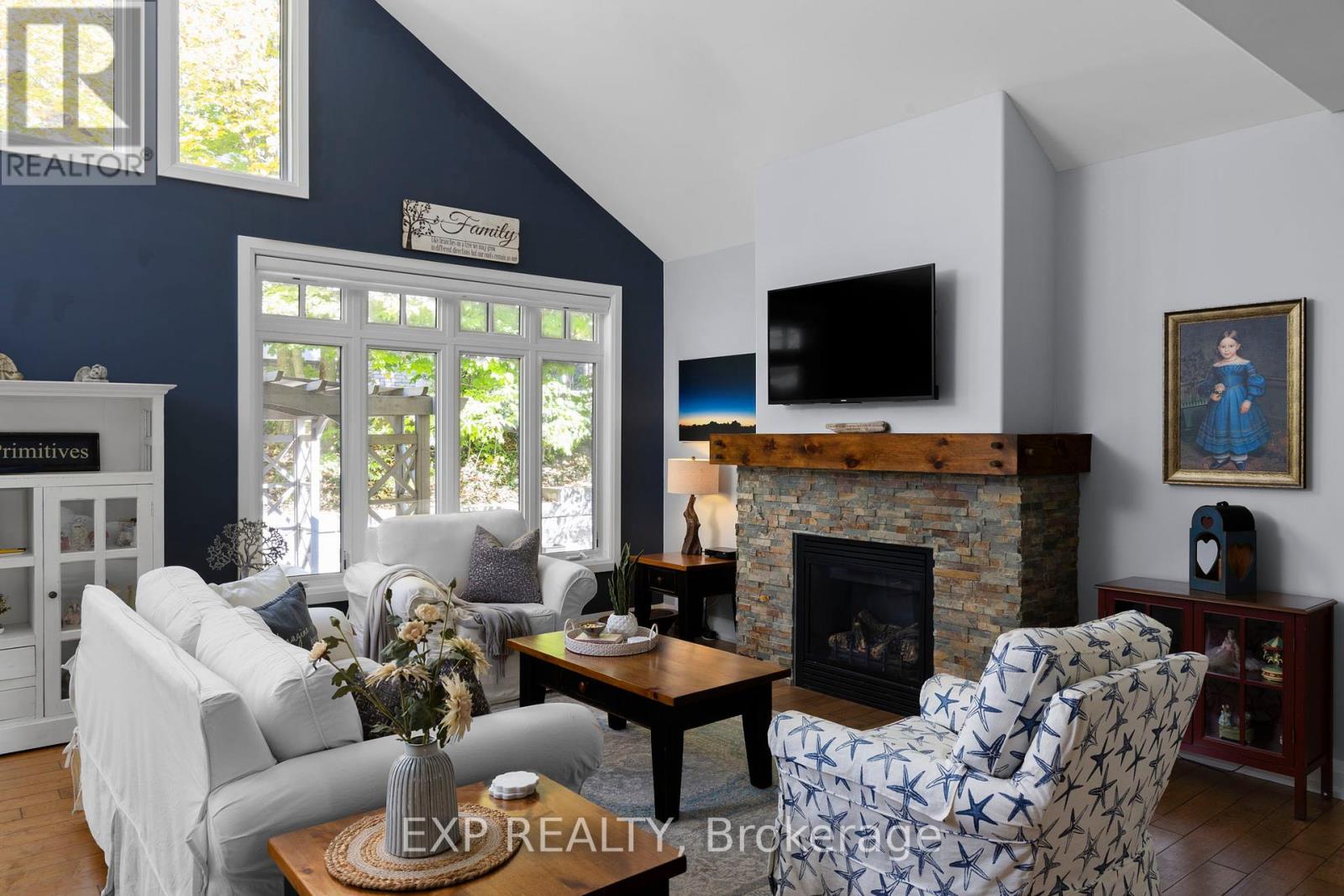 37 Landscape Drive, Oro-Medonte, Ontario  L0L 2L0 - Photo 11 - S12451598