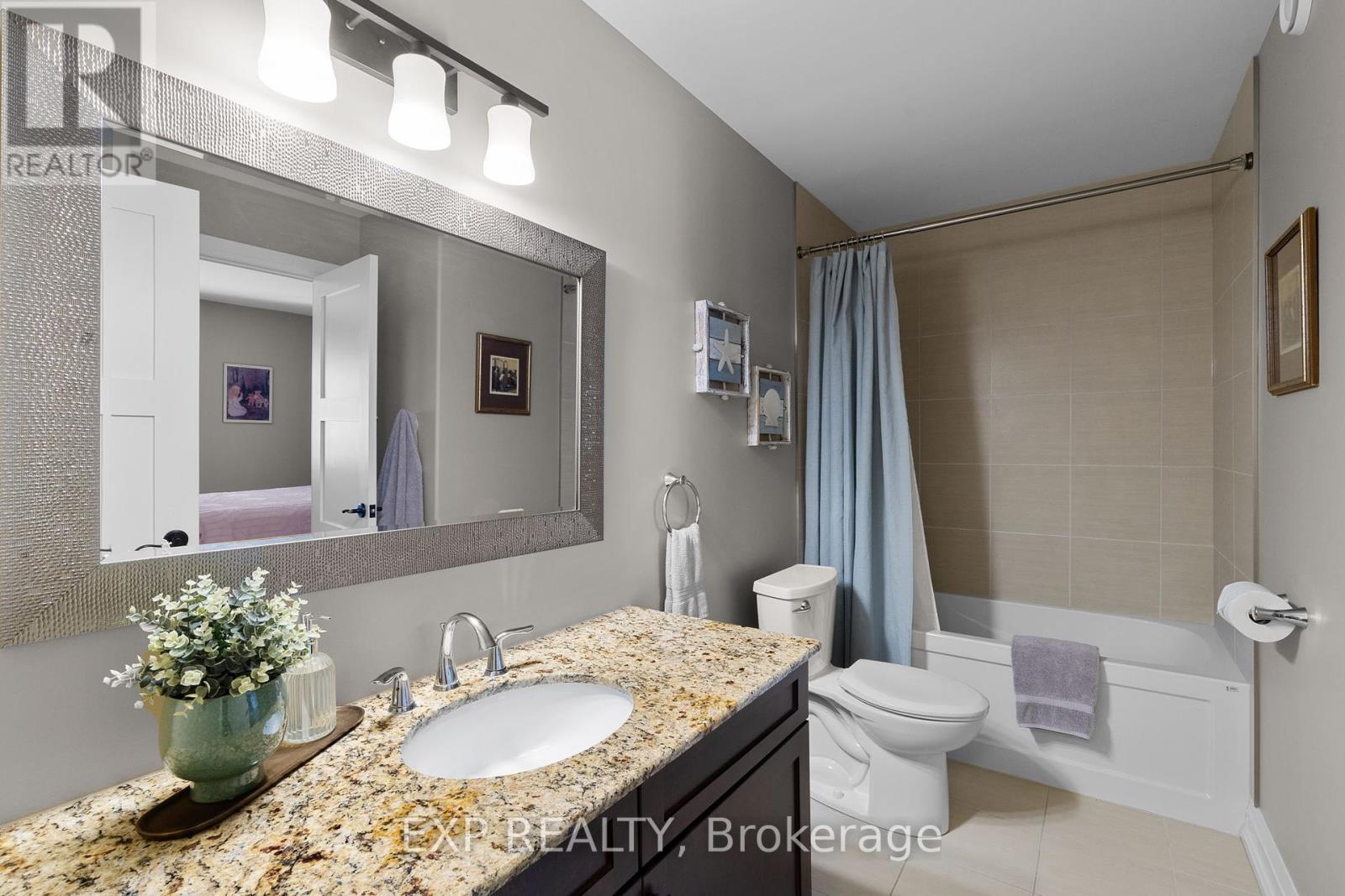 37 Landscape Drive, Oro-Medonte, Ontario  L0L 2L0 - Photo 25 - S12451598
