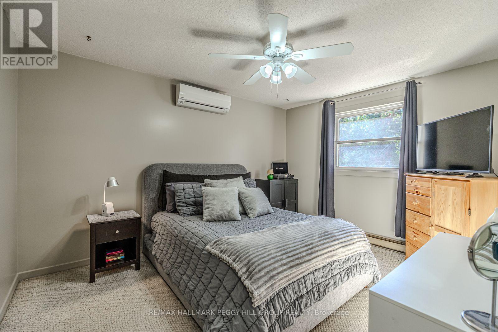 29 First Street, Orillia, Ontario  L3V 4A8 - Photo 8 - S12451648