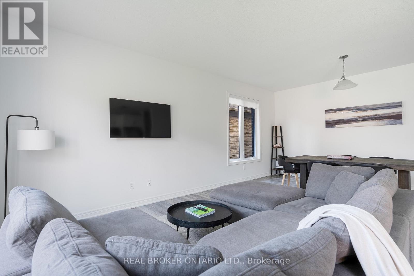 23 Kerr Street, Collingwood, Ontario  L9Y 4B6 - Photo 10 - S12451653