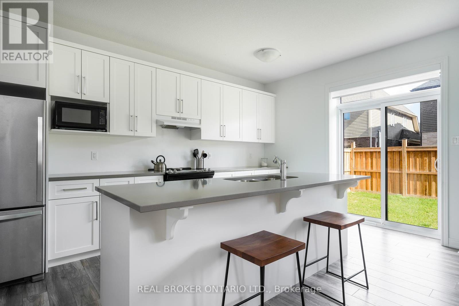 23 Kerr Street, Collingwood, Ontario  L9Y 4B6 - Photo 13 - S12451653