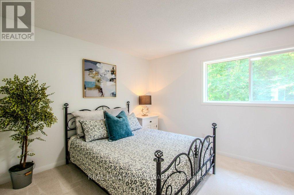 108 Hawthorne Crescent, Barrie, Ontario  L4N 9Y9 - Photo 15 - S12451664