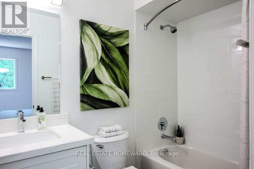 108 Hawthorne Crescent, Barrie, Ontario  L4N 9Y9 - Photo 19 - S12451664