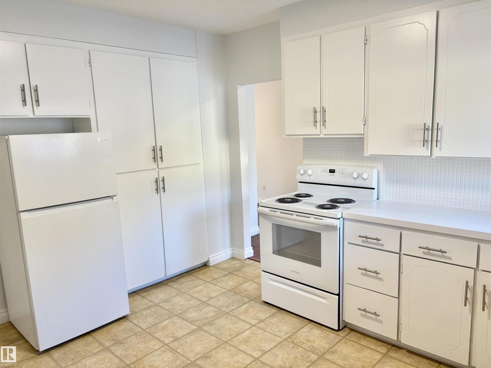 12050 56 St Nw Nw, Edmonton, Alberta  T5W 3T1 - Photo 2 - E4461303