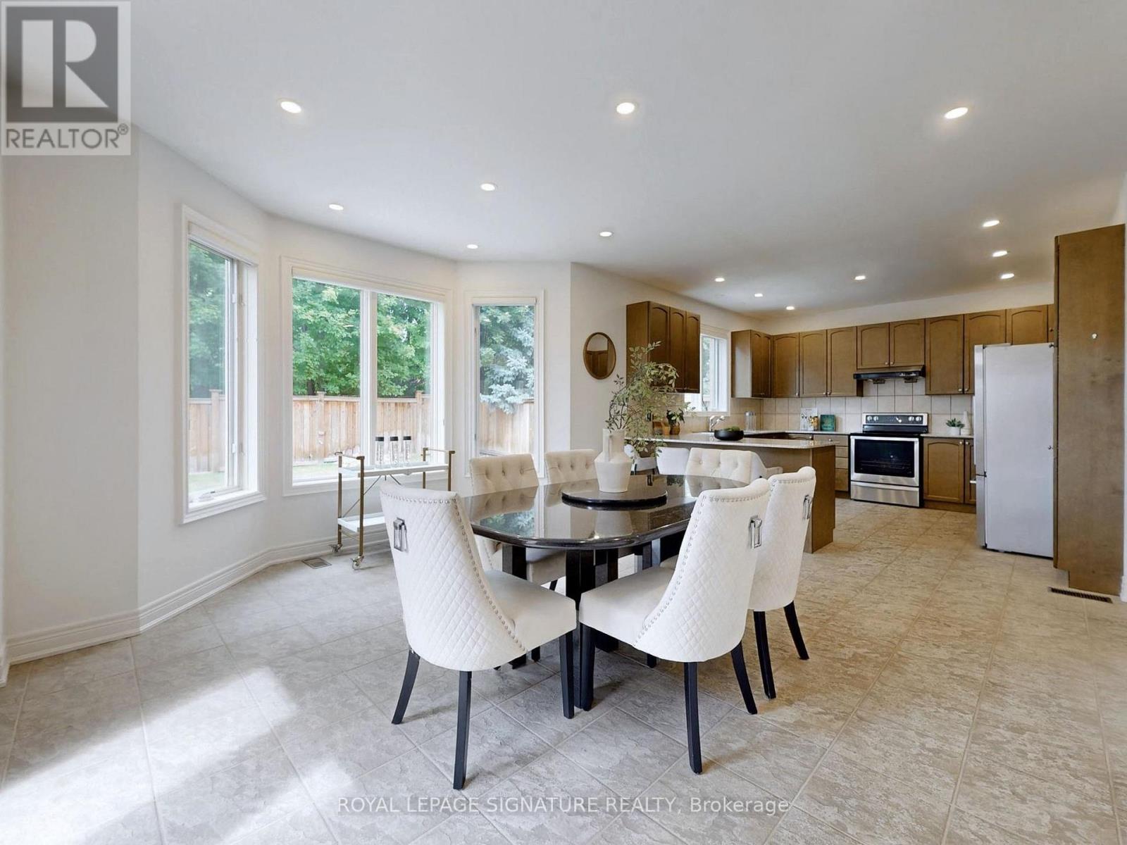 2238 Lyndhurst Drive, Oakville, Ontario  L6H 7V4 - Photo 15 - W12450862