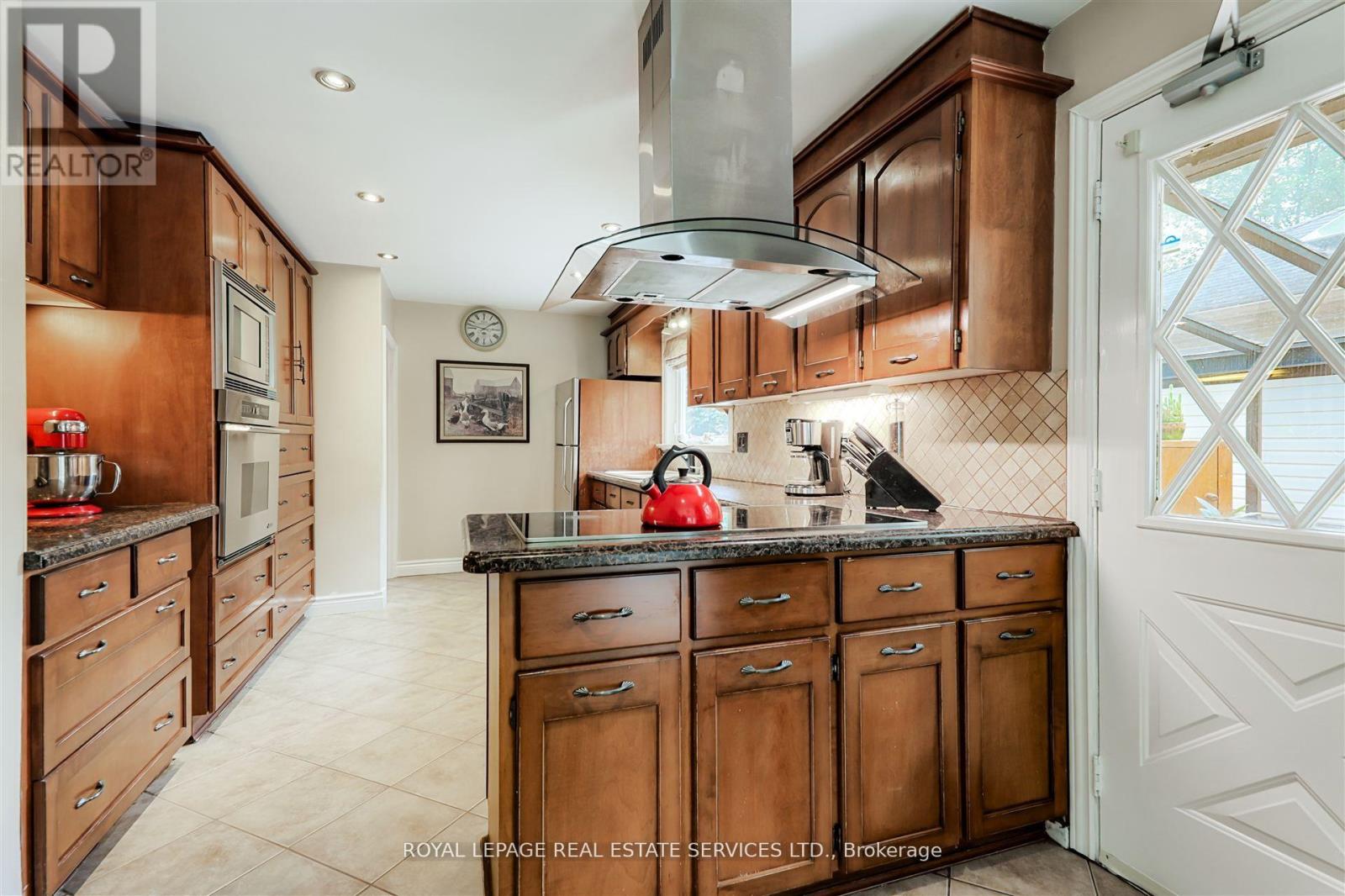 15624 Hurontario Street, Caledon, Ontario  L7C 2C4 - Photo 18 - W12451339
