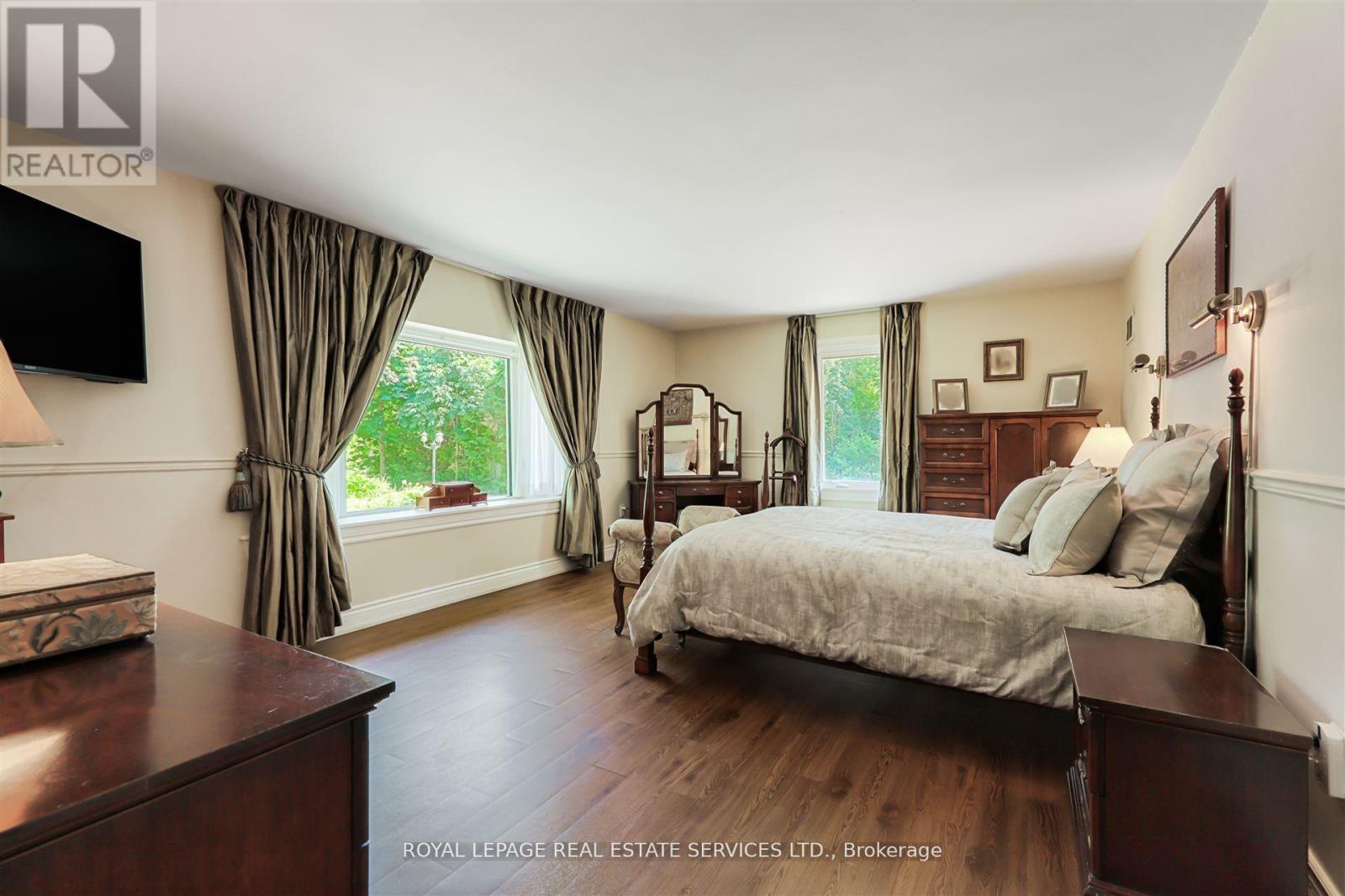 15624 Hurontario Street, Caledon, Ontario  L7C 2C4 - Photo 21 - W12451339