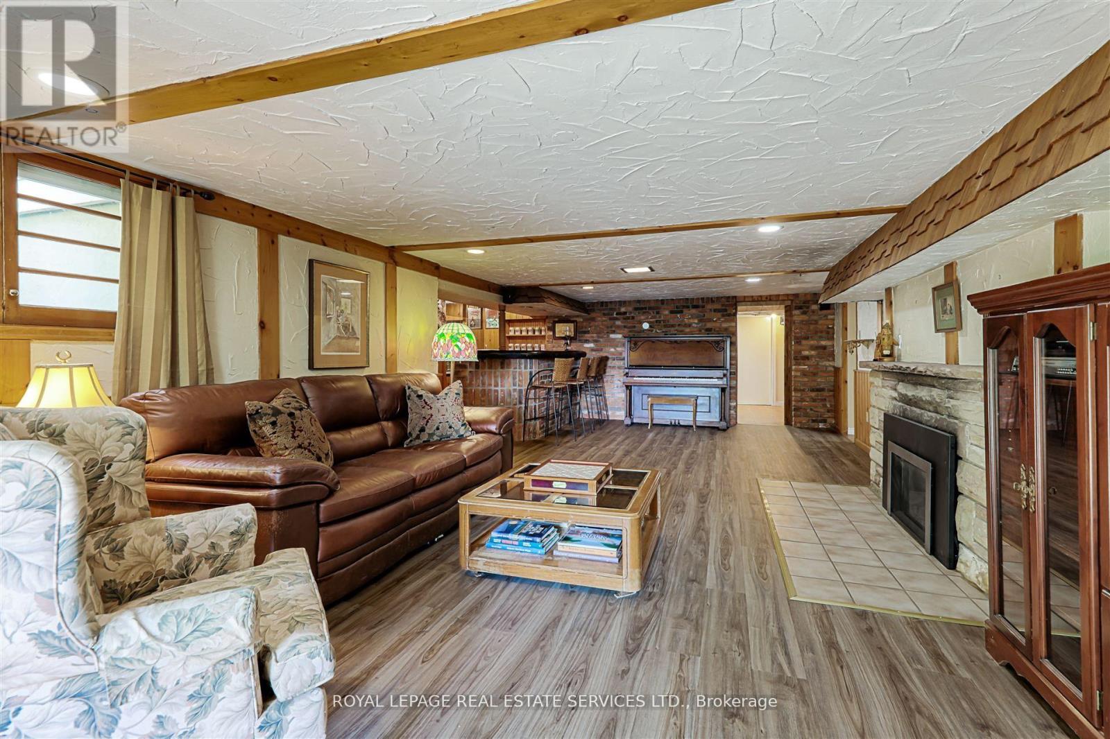 15624 Hurontario Street, Caledon, Ontario  L7C 2C4 - Photo 26 - W12451339