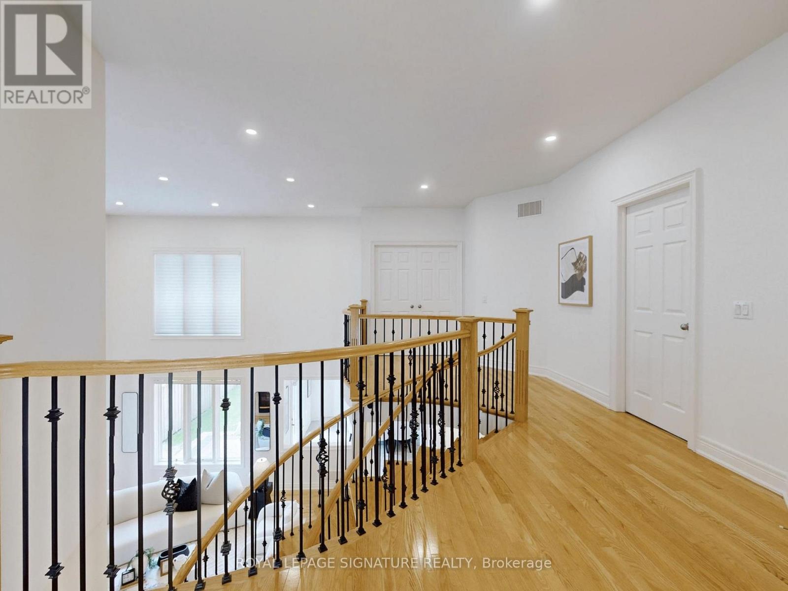 2238 Lyndhurst Drive, Oakville, Ontario  L6H 7V4 - Photo 25 - W12450862