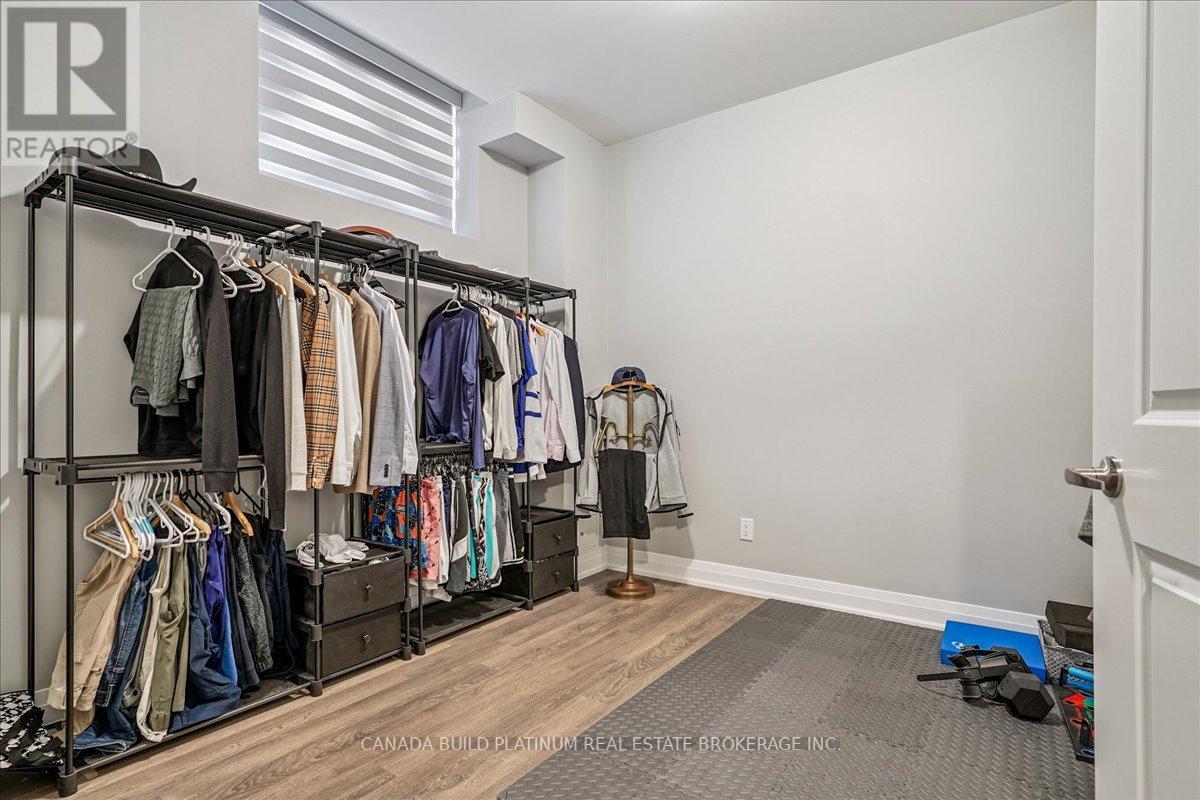 29 Gladmary Drive, Brampton, Ontario  L6Y 6K9 - Photo 38 - W12451549