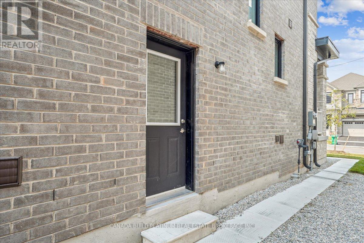 29 Gladmary Drive, Brampton, Ontario  L6Y 6K9 - Photo 41 - W12451549