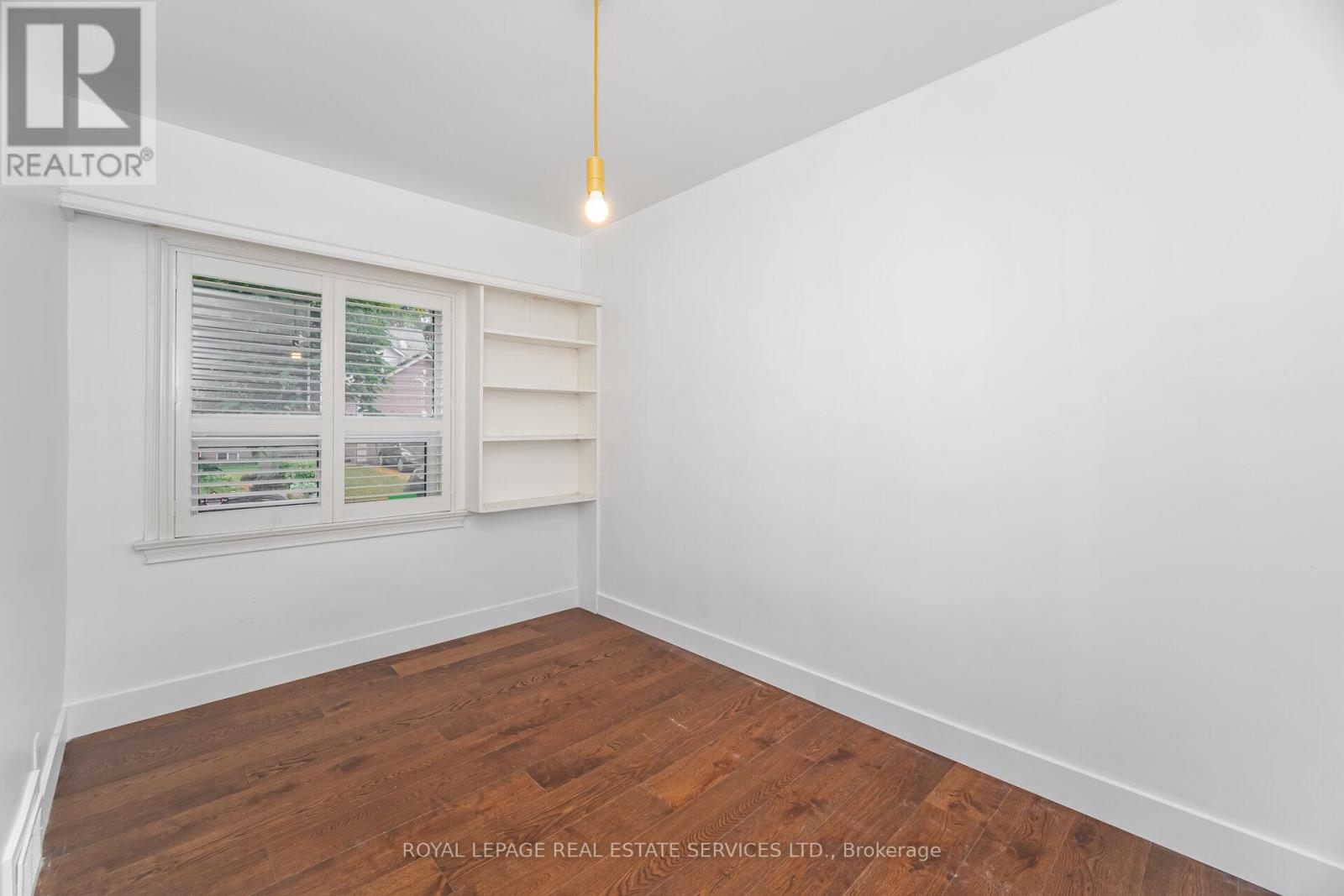 27 Lothian Avenue, Toronto, Ontario  M8Z 4J9 - Photo 15 - W12451557