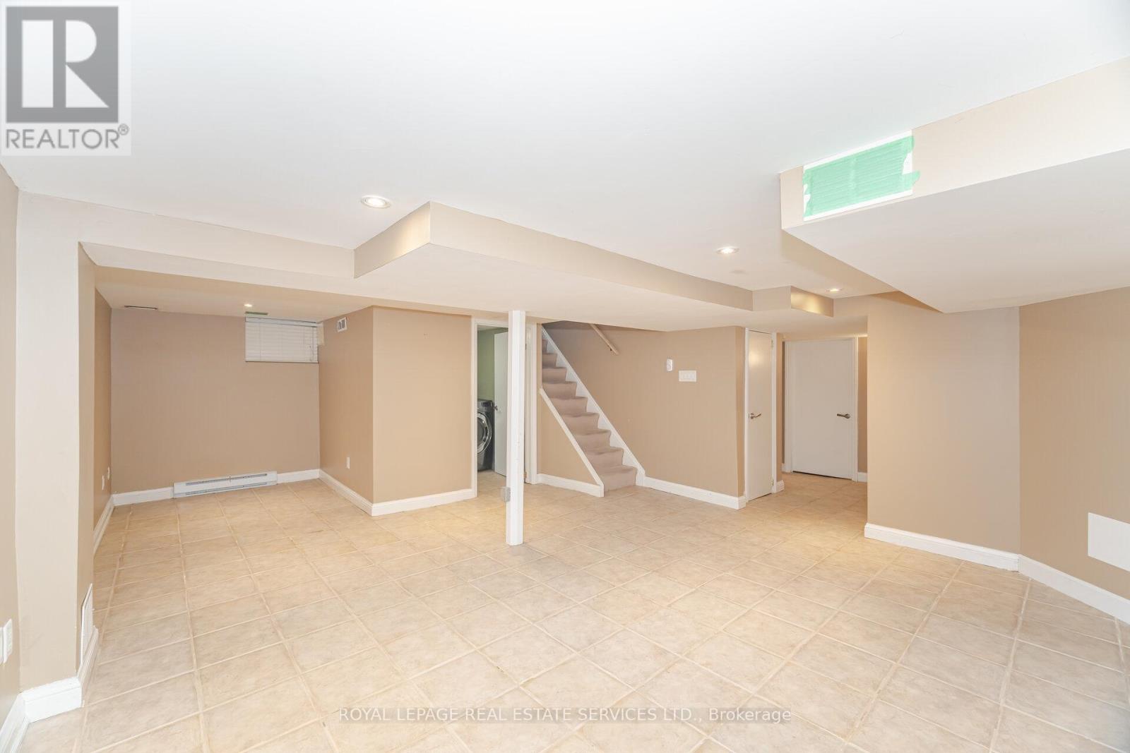 27 Lothian Avenue, Toronto, Ontario  M8Z 4J9 - Photo 20 - W12451557