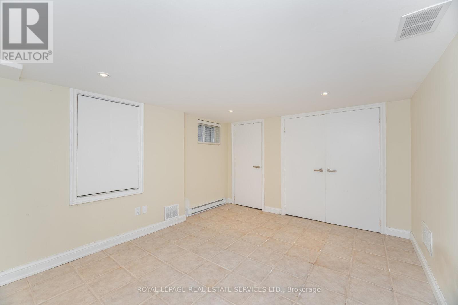 27 Lothian Avenue, Toronto, Ontario  M8Z 4J9 - Photo 23 - W12451557