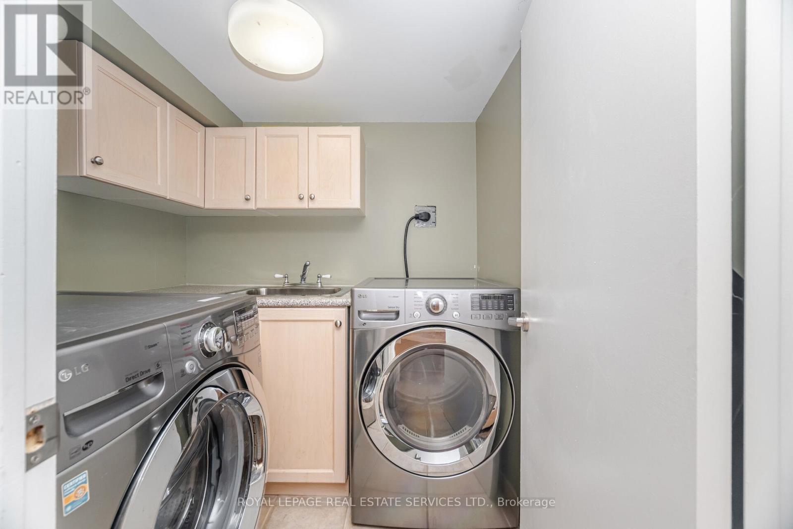 27 Lothian Avenue, Toronto, Ontario  M8Z 4J9 - Photo 27 - W12451557