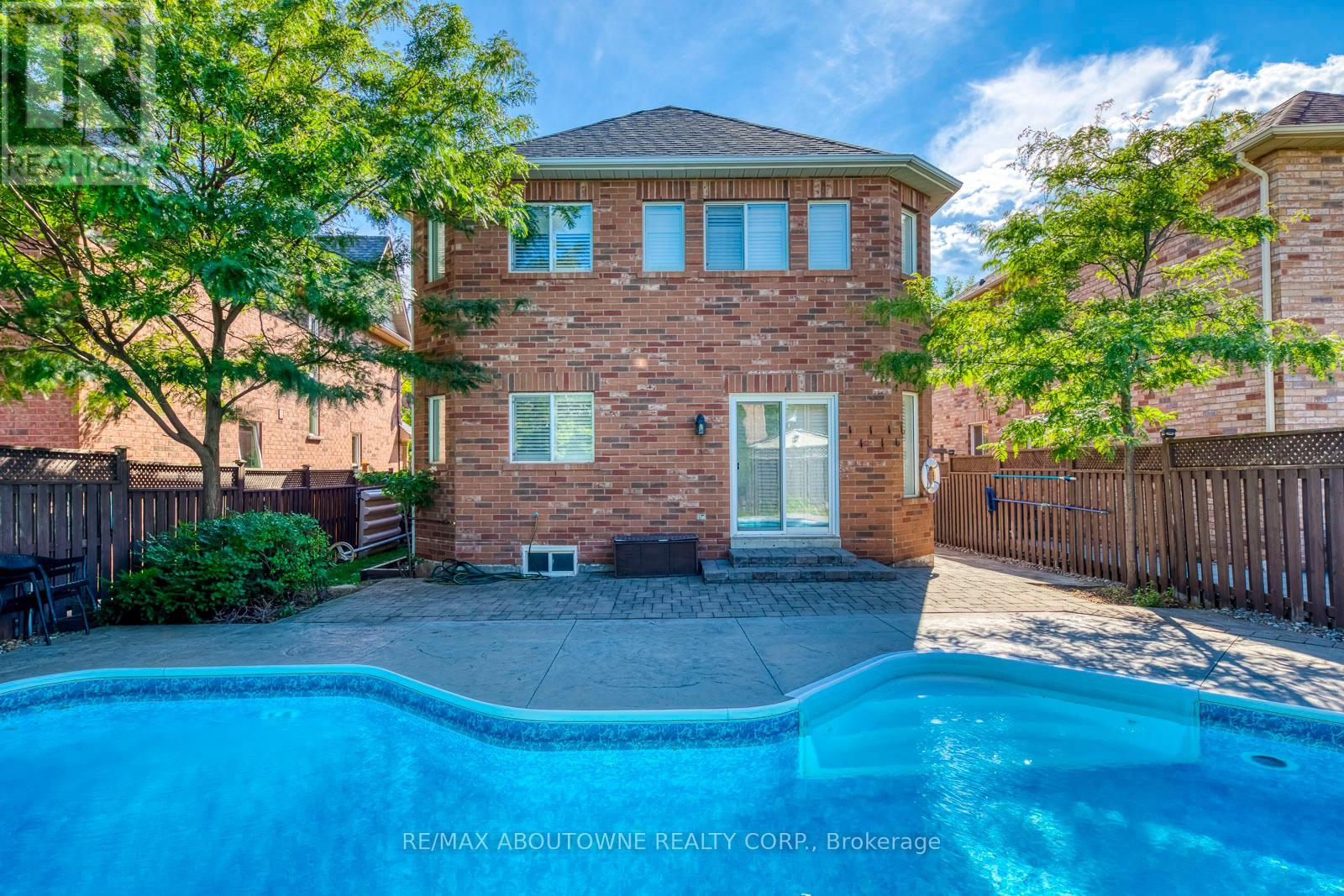 2491 Logan Avenue, Oakville, Ontario  L6H 6S1 - Photo 40 - W12451563