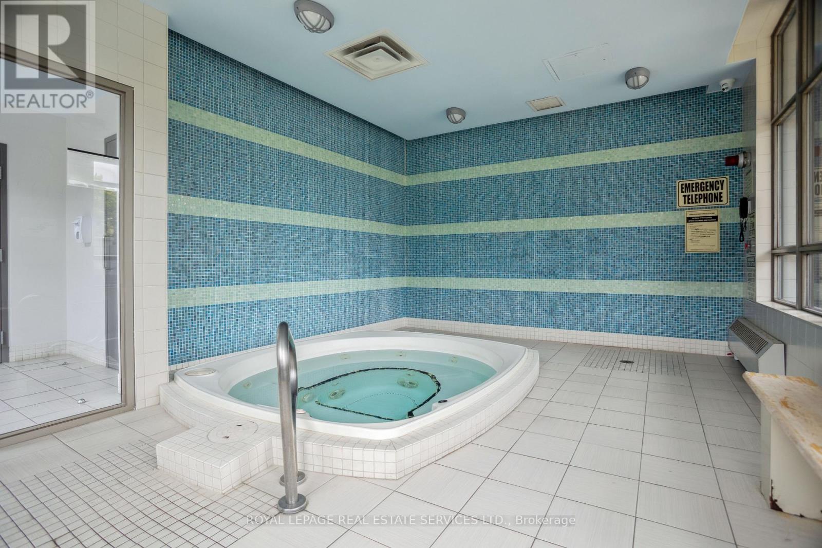 209 - 2379 Central Park Drive, Oakville (Ro River Oaks), Ontario  L6H 0E3 - Photo 32 - W12451578