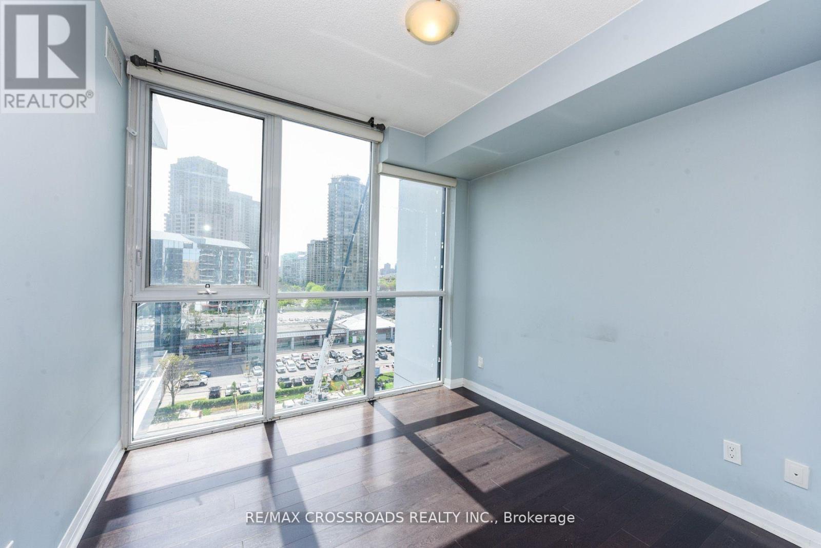 807 - 55 Eglinton Avenue W, Mississauga, Ontario  L5R 3P5 - Photo 6 - W12451580