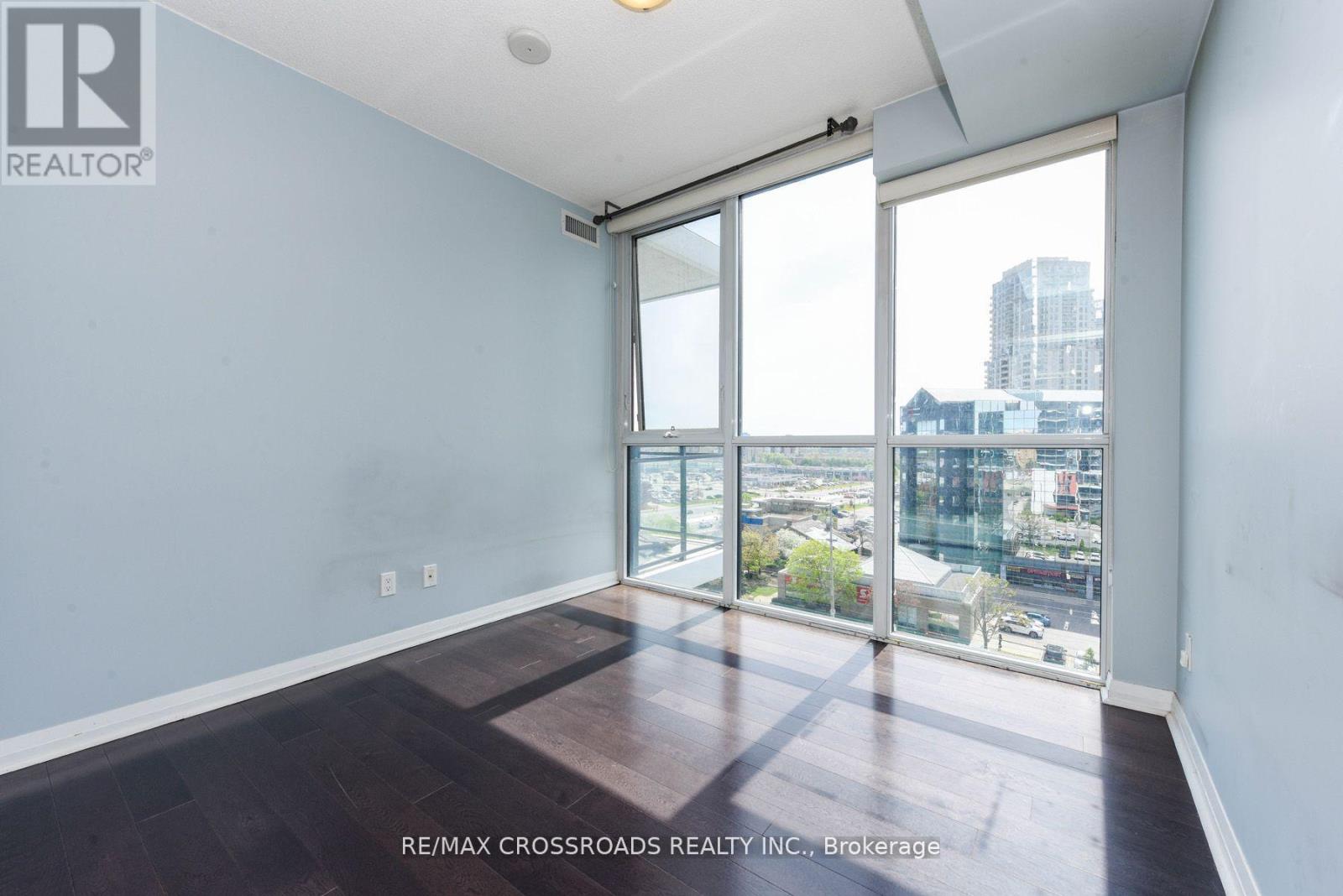 807 - 55 Eglinton Avenue W, Mississauga, Ontario  L5R 3P5 - Photo 7 - W12451580