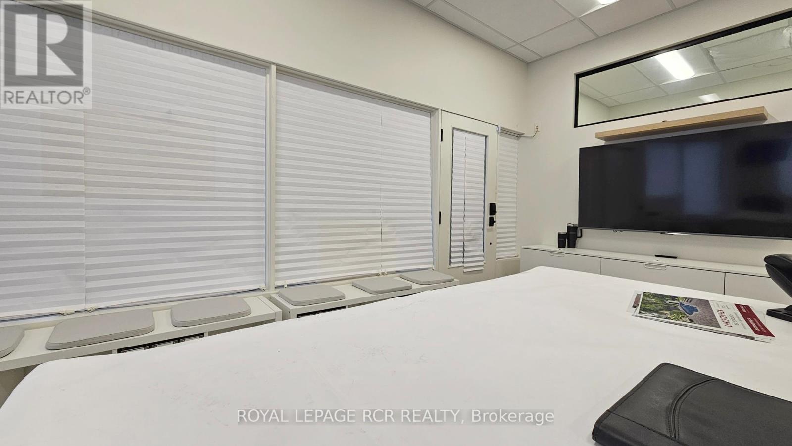 E3 - 18 King Street E, Caledon, Ontario  L7E 1E8 - Photo 12 - W12451582