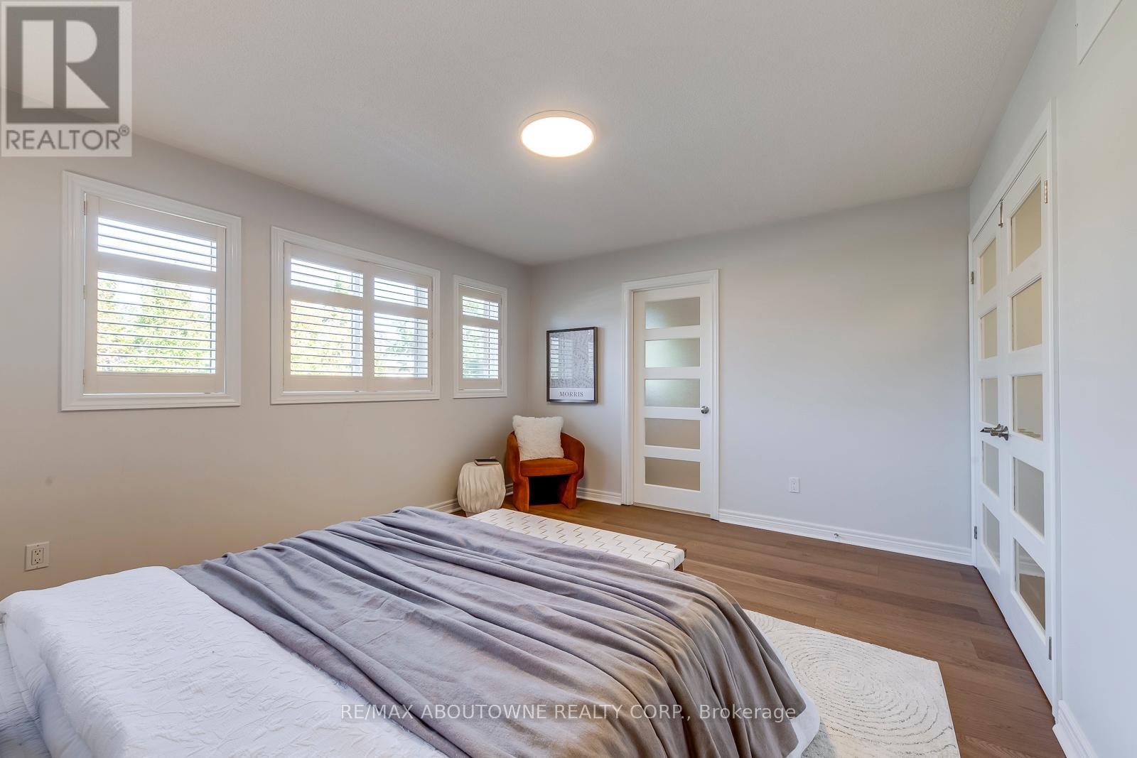 2491 Logan Avenue, Oakville (Ro River Oaks), Ontario  L6H 6S1 - Photo 26 - W12451604