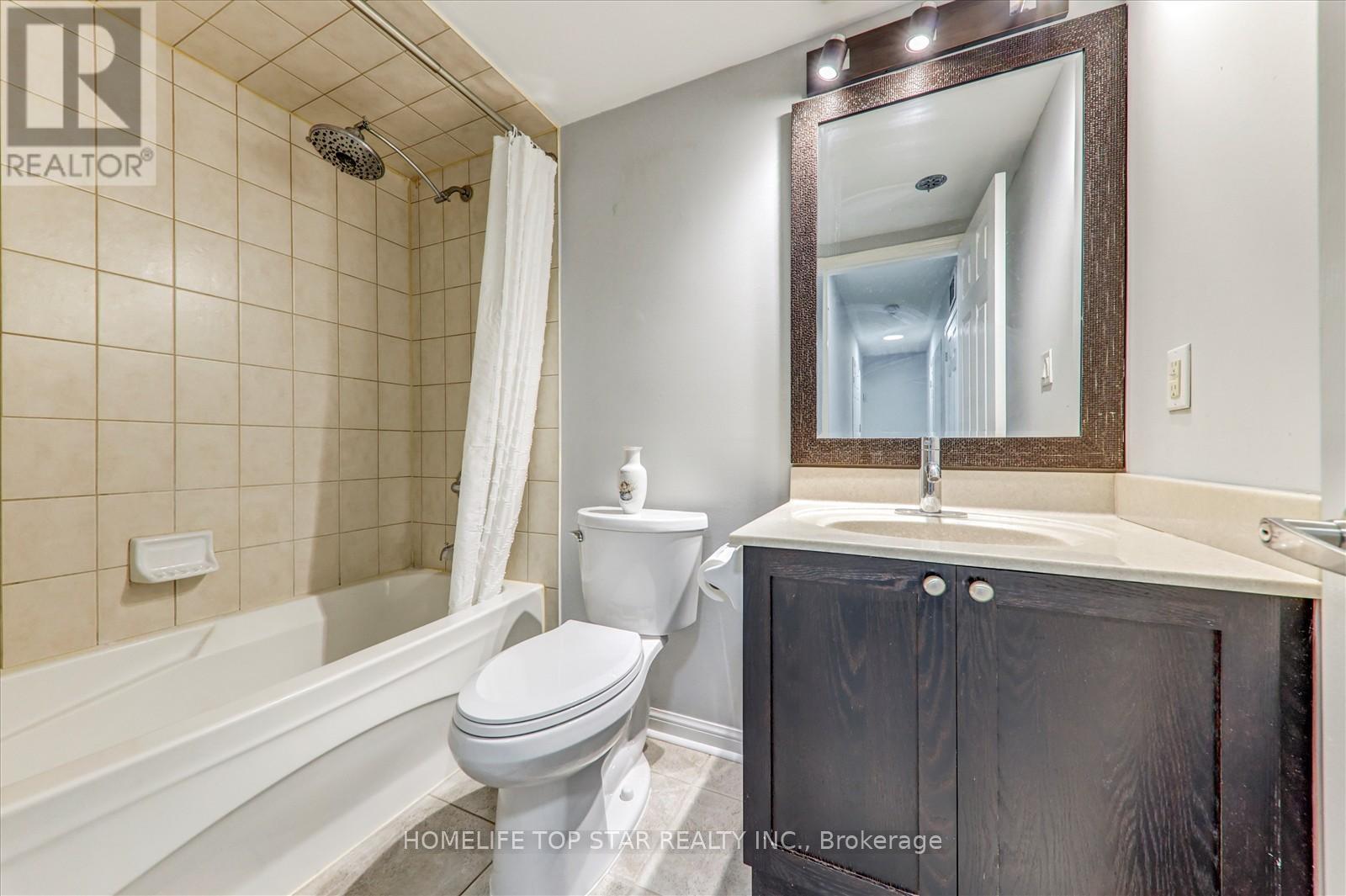 6 - 710 Neighbourhood Circle, Mississauga, Ontario  L5B 0B4 - Photo 19 - W12451609