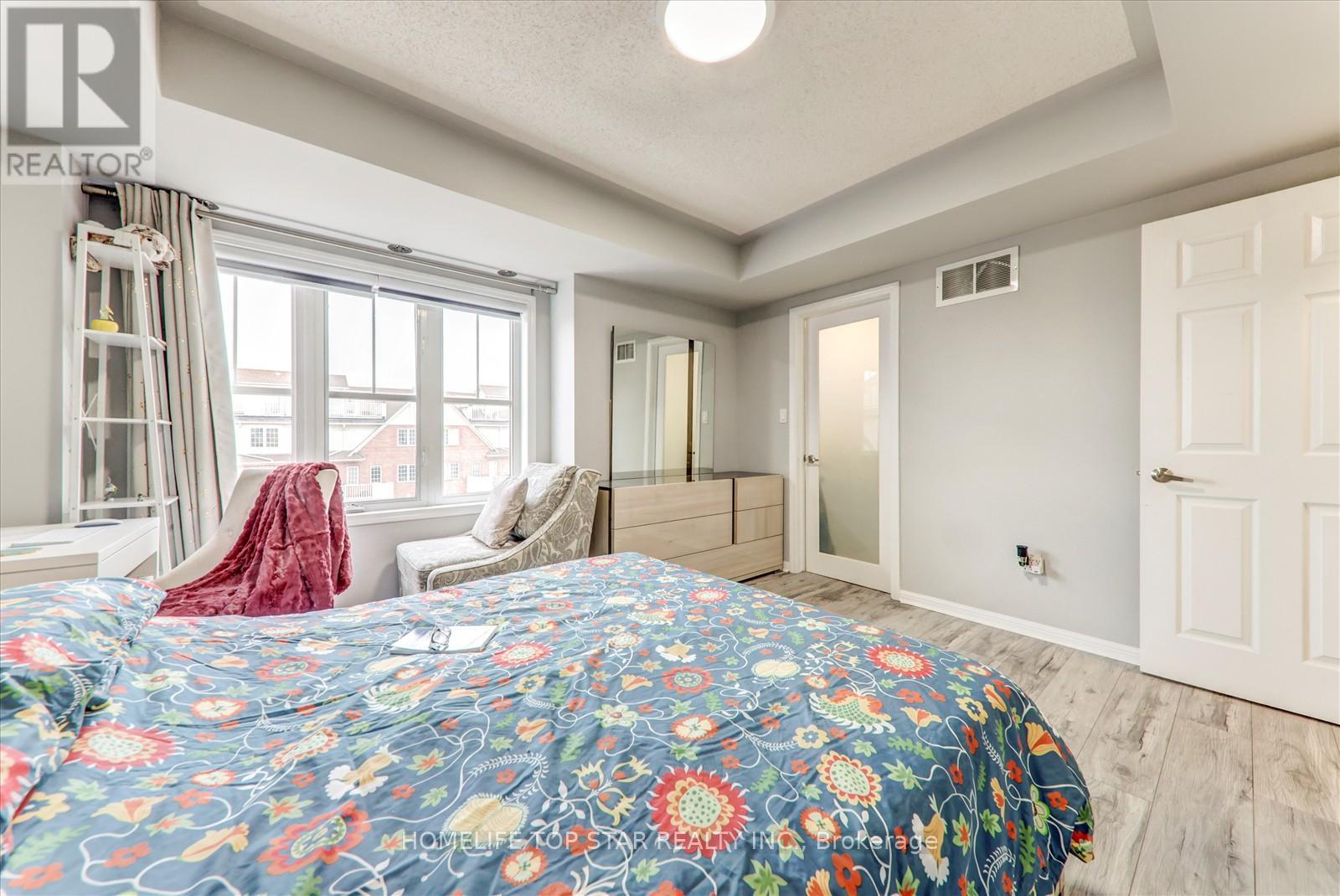 6 - 710 Neighbourhood Circle, Mississauga, Ontario  L5B 0B4 - Photo 21 - W12451609